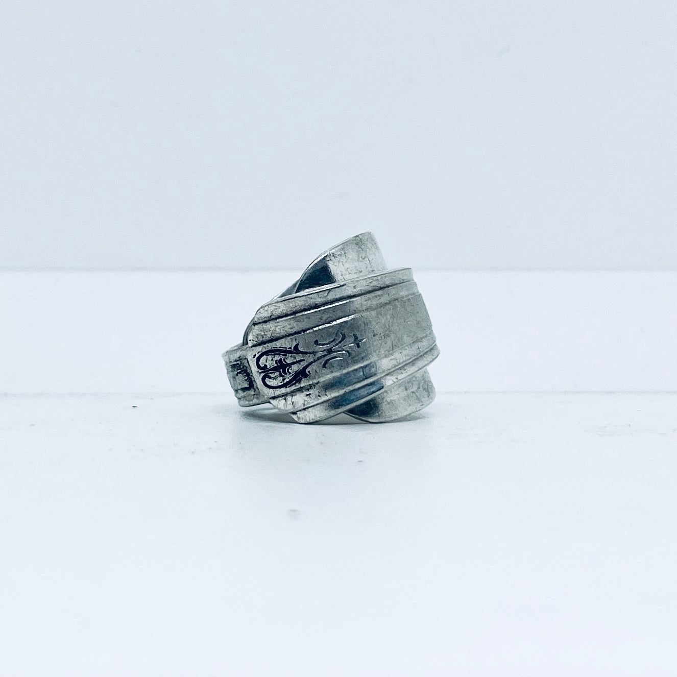 Anello Artigianale Mod. SPALMABURRO Realizzato con intero Antico Cucchiaino in Argento (Prima Metà del ’900)