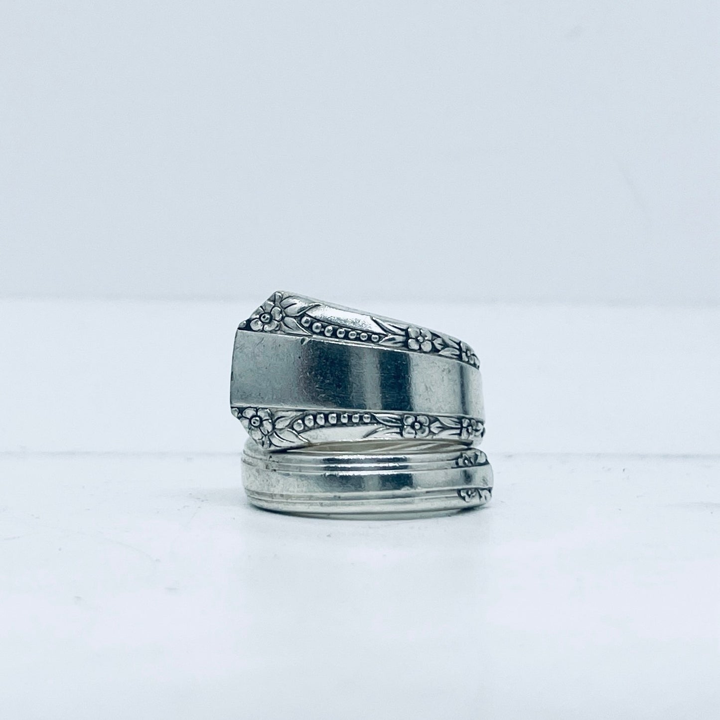 Anello Artigianale Mod. SPIRALE Realizzato con Antica posata in Argento (Prima Metà del ’900)