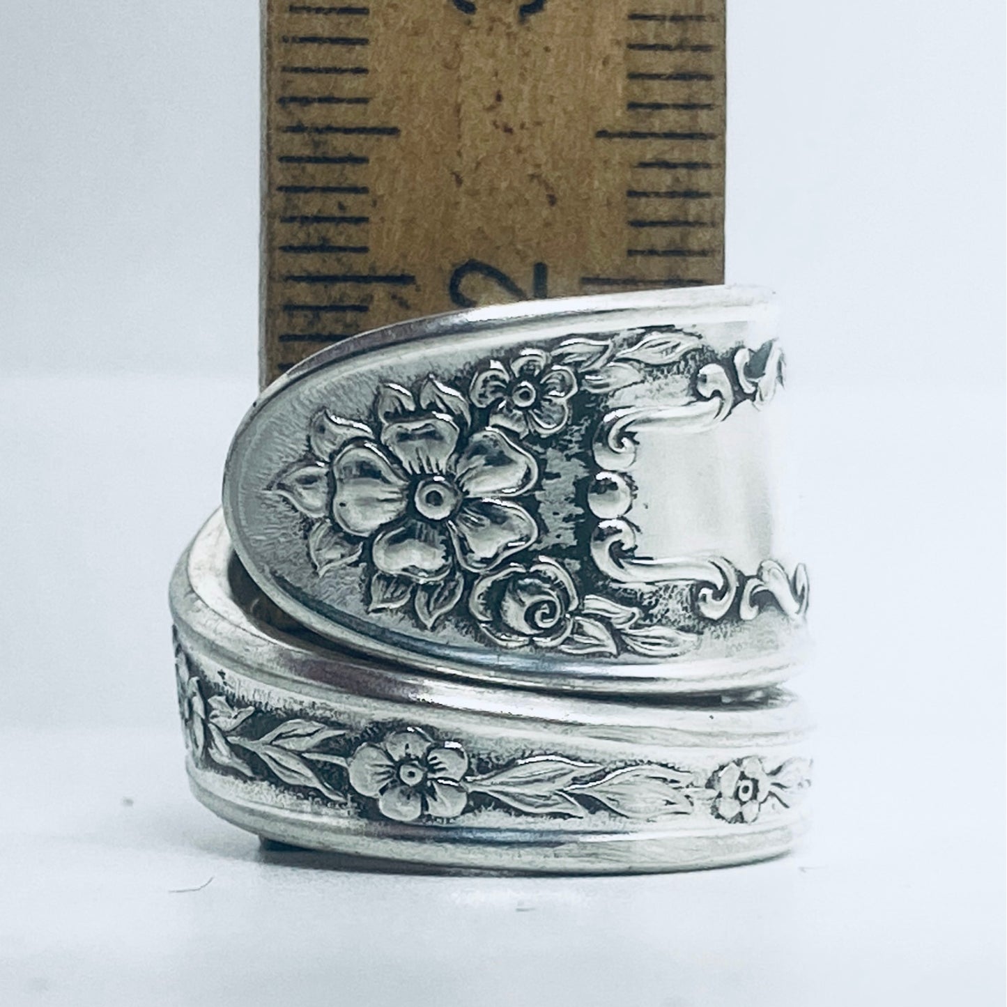 Anello Artigianale Mod. SPIRALE Realizzato con Antica posata in Argento (Prima Metà del ’900)