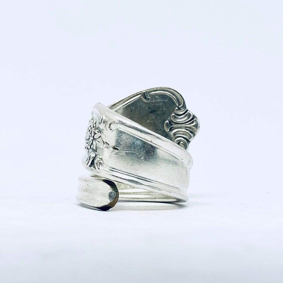 Anello Artigianale con Iniziale I