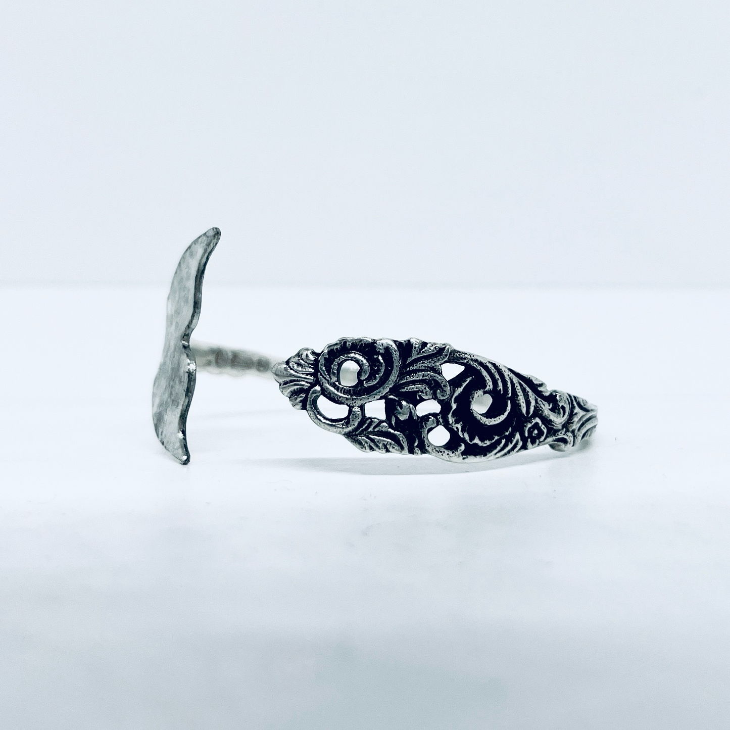 Bracciale Artigianale CODA Mod. TRAFORATO Realizzato con Antica posata in Argento (Prima Metà del ’900)