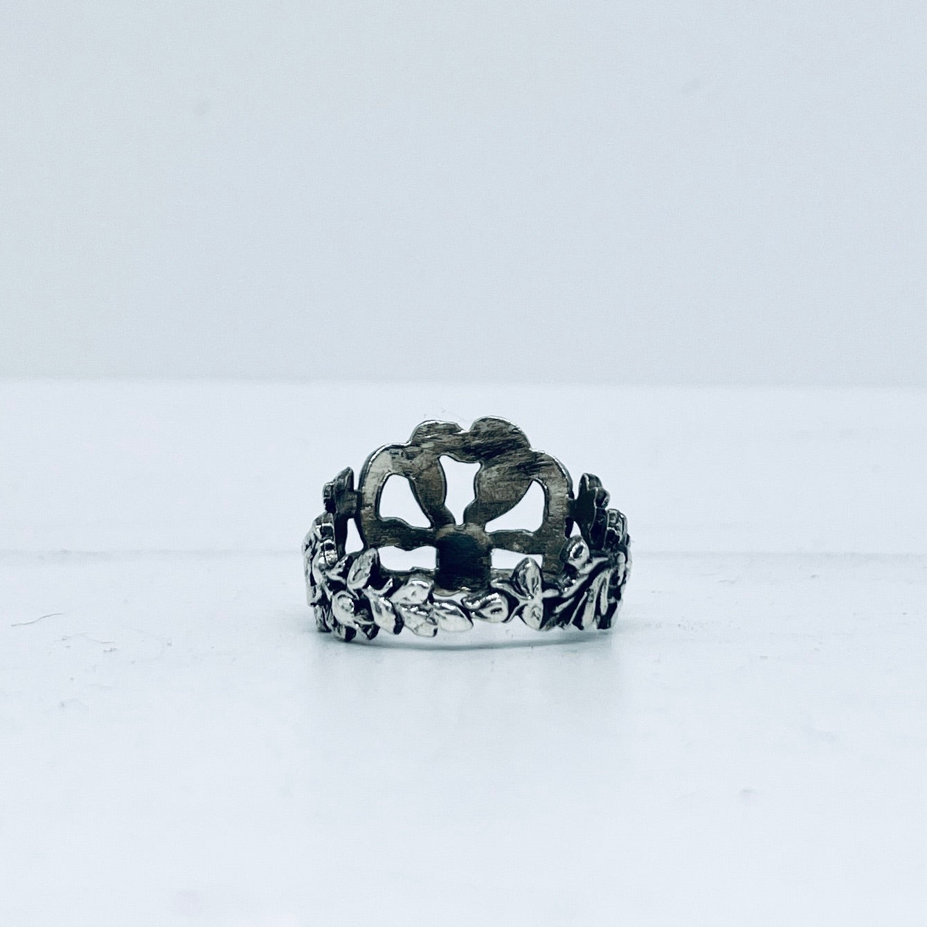 Anello Artigianale FIOCCO Mod. SPILLA Realizzato con Antica spilla in Argento (Prima Metà del ’900)