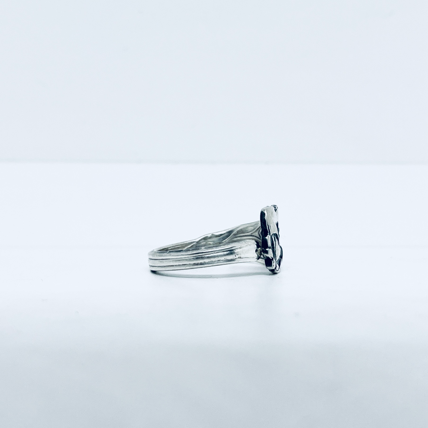 Anello Artigianale CAMPANULA Mod. CLASSICO Realizzato con Antica posata in Argento (Prima Metà del ’900)