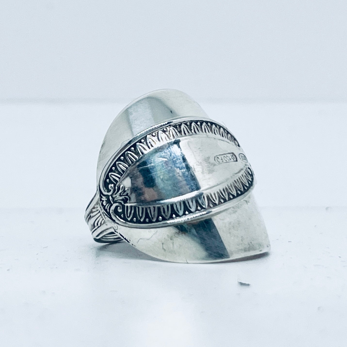 Anello Artigianale Mod. INTERO Realizzato con intero Antico Cucchiaino in Argento (Prima Metà del ’900)