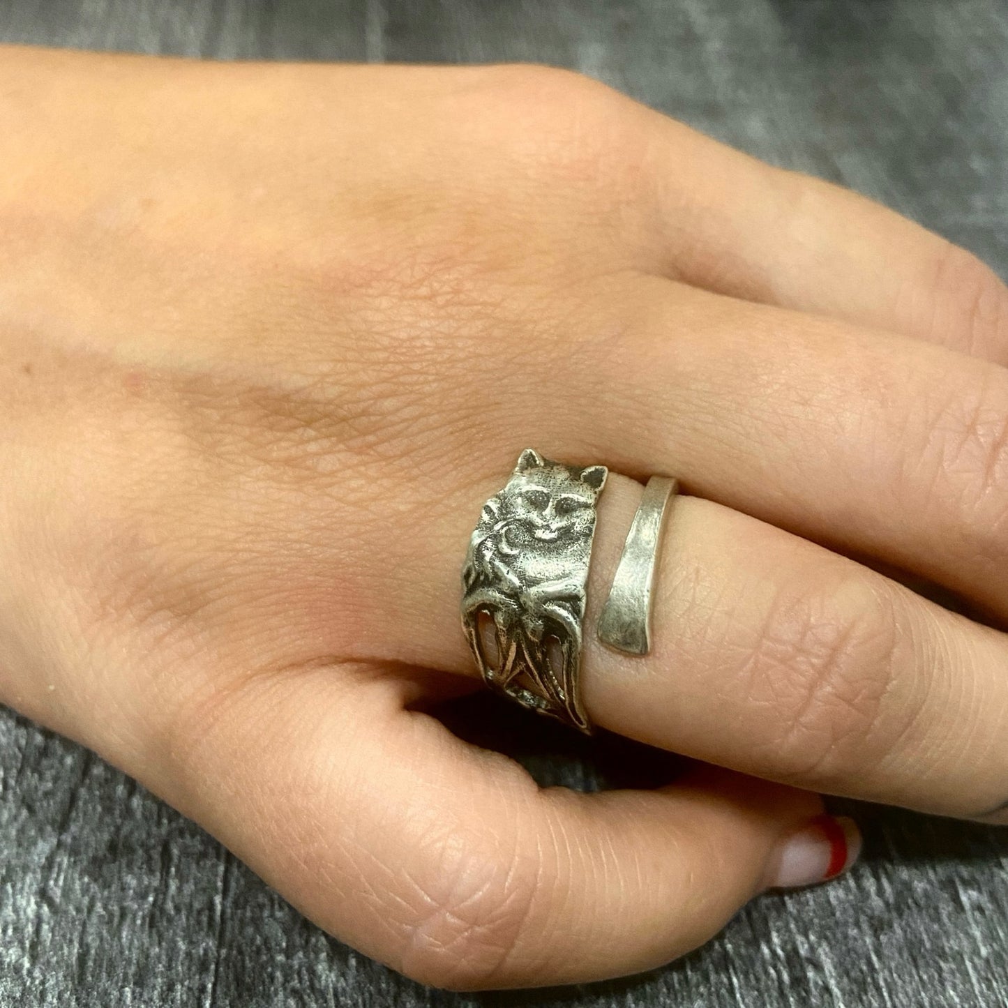 Anello Artigianale GATTO Mod. CLASSICO/SPIRALE Realizzato con Antica posata in Argento (Prima Metà del ’900)