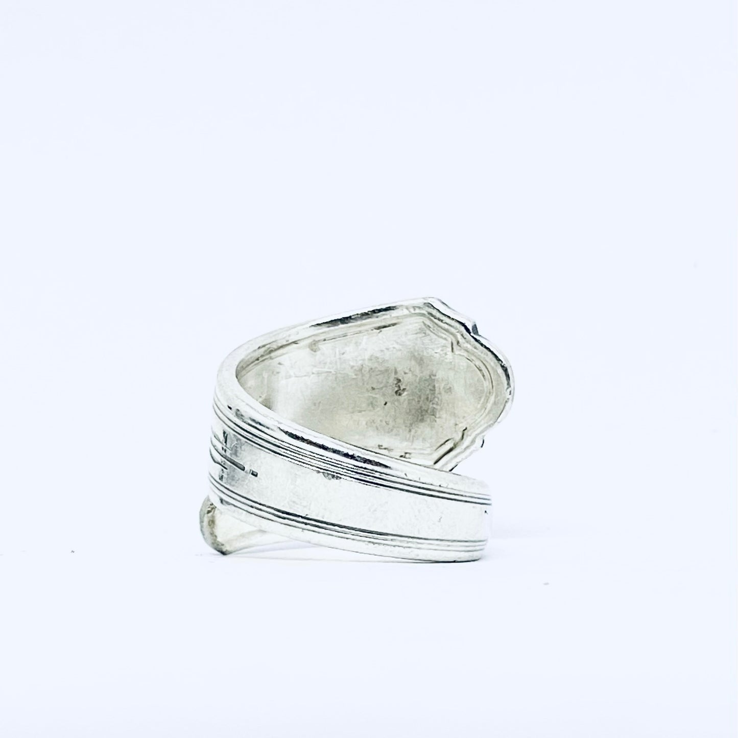 Anello Artigianale con Iniziale M