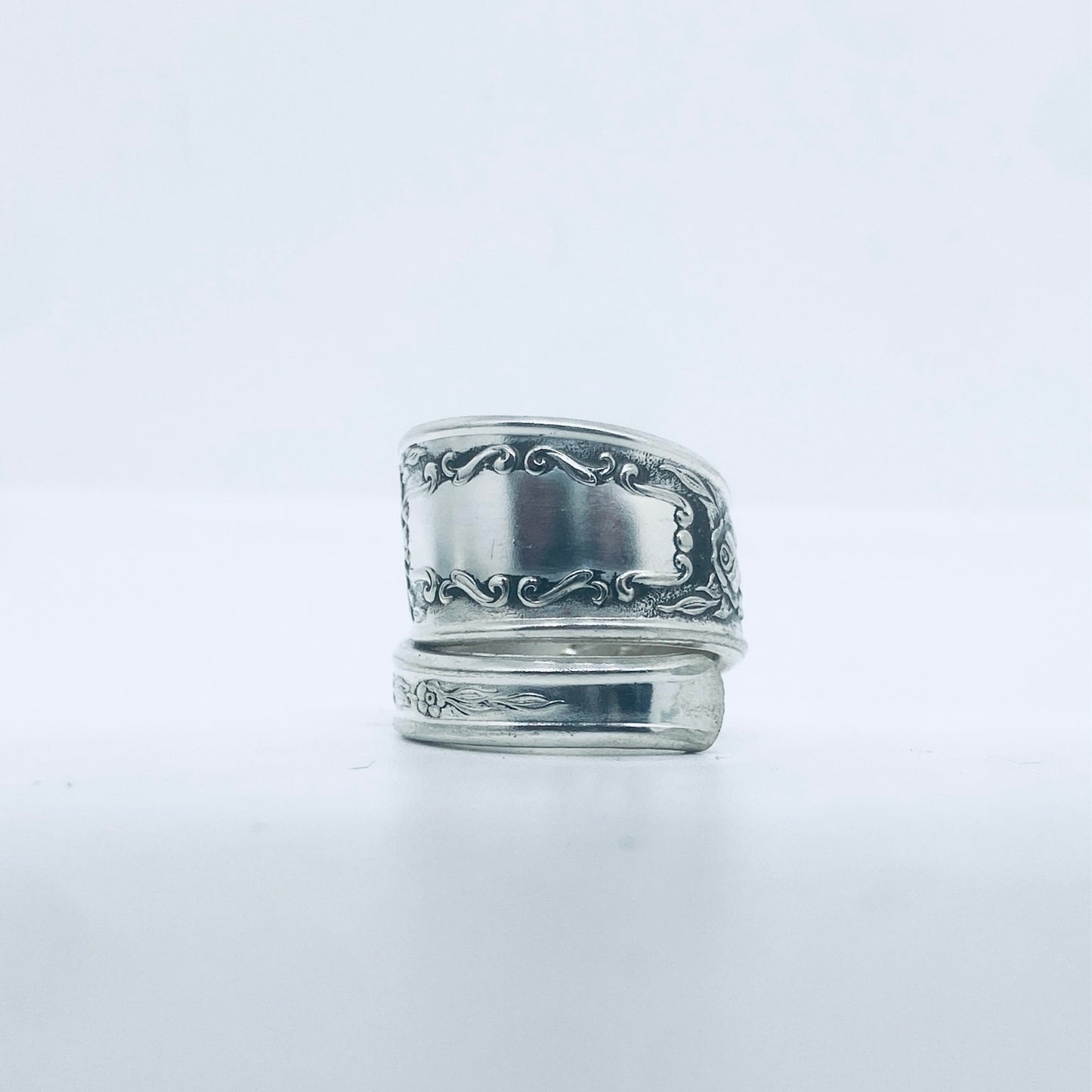 Anello Artigianale Mod. SPIRALE Realizzato con Antica posata in Argento (Prima Metà del ’900)