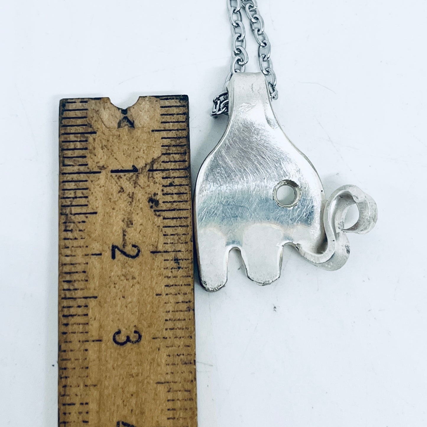Pendente Artigianale Mod. MINI ELEFANTE Realizzato con Antica Posata in Argento (Prima Metà del ’900)
