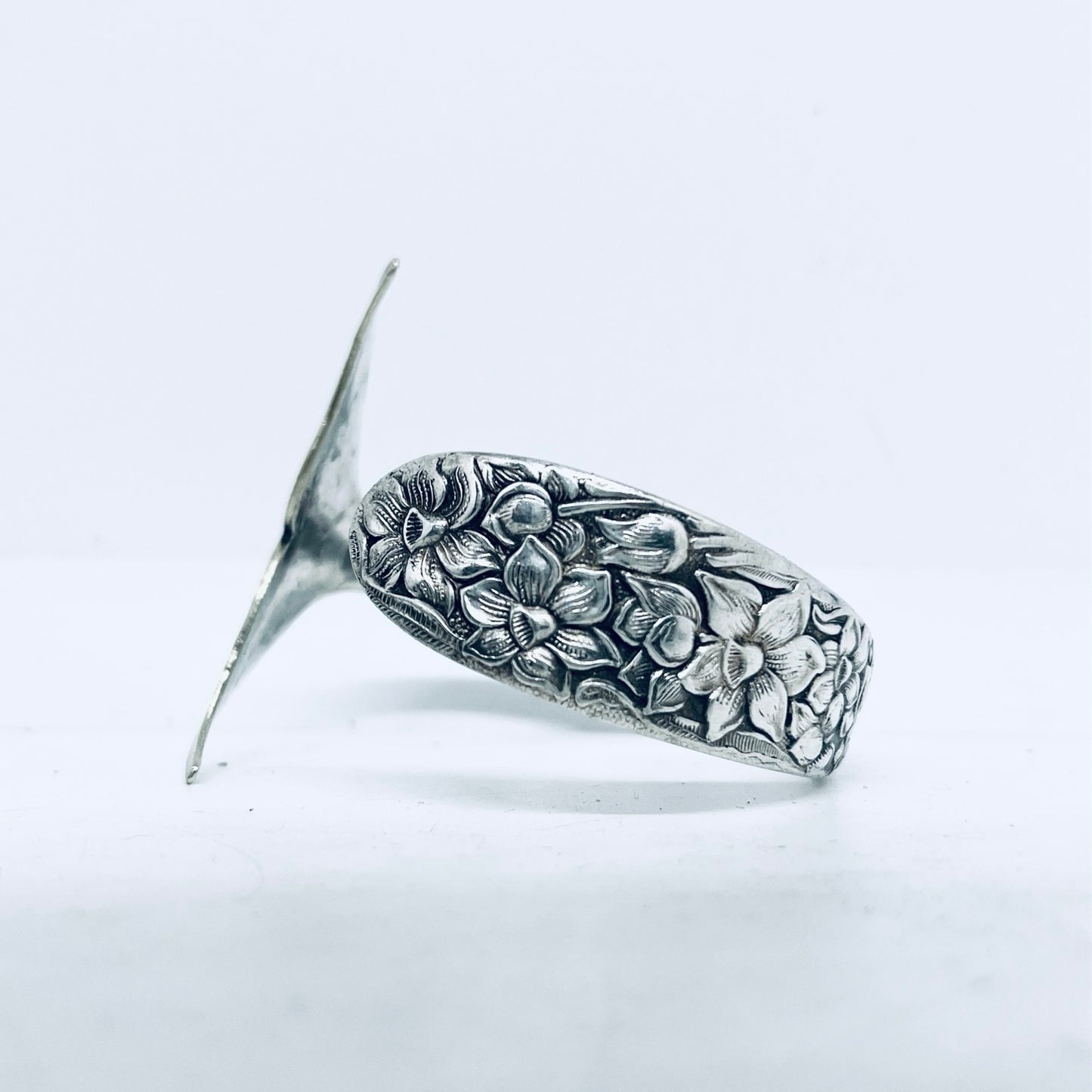 Bracciale Artigianale NARCISI Mod. CODA MARTELLATA Realizzato con Antica posata in Argento (Prima Metà del ’900)