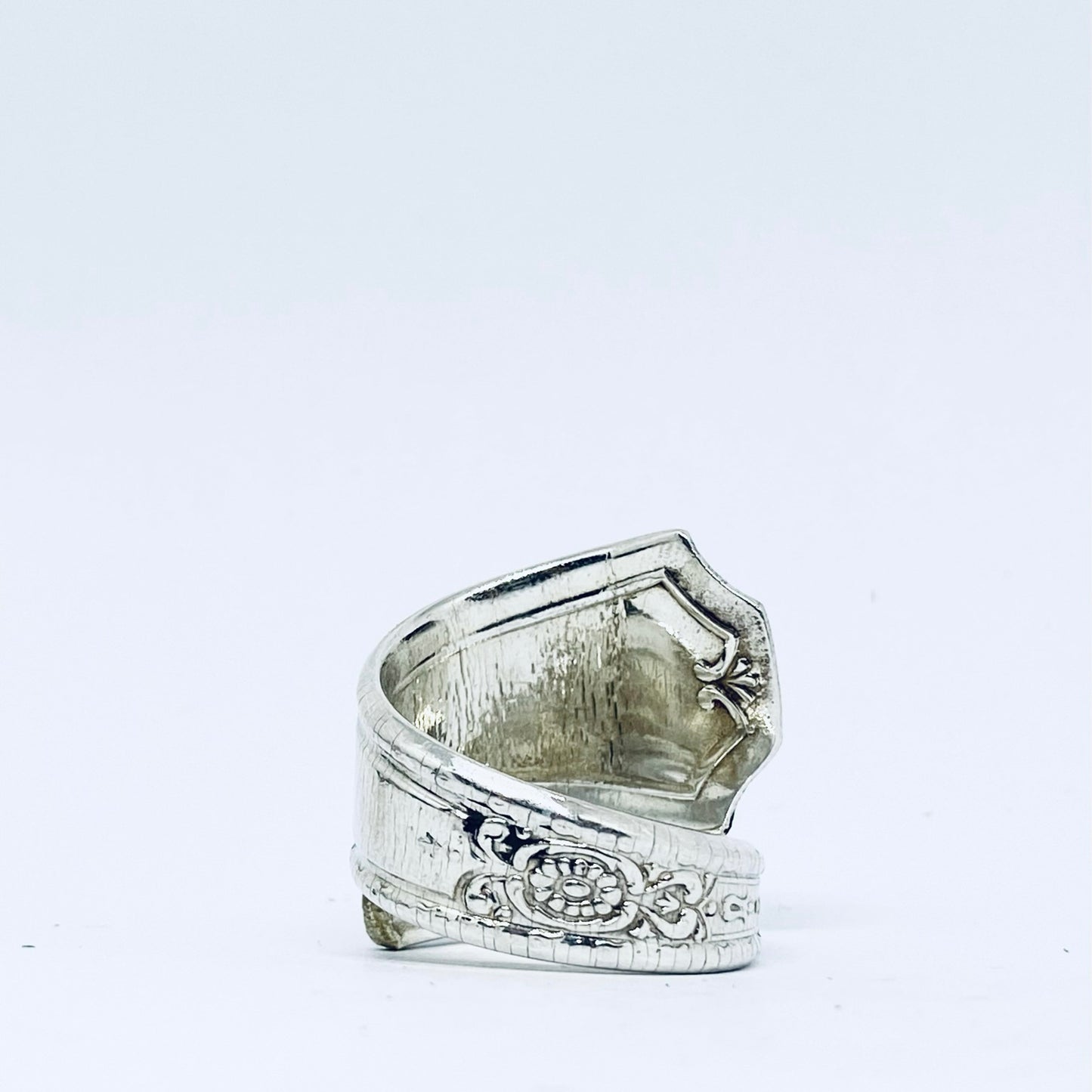 Anello Artigianale con Iniziale D