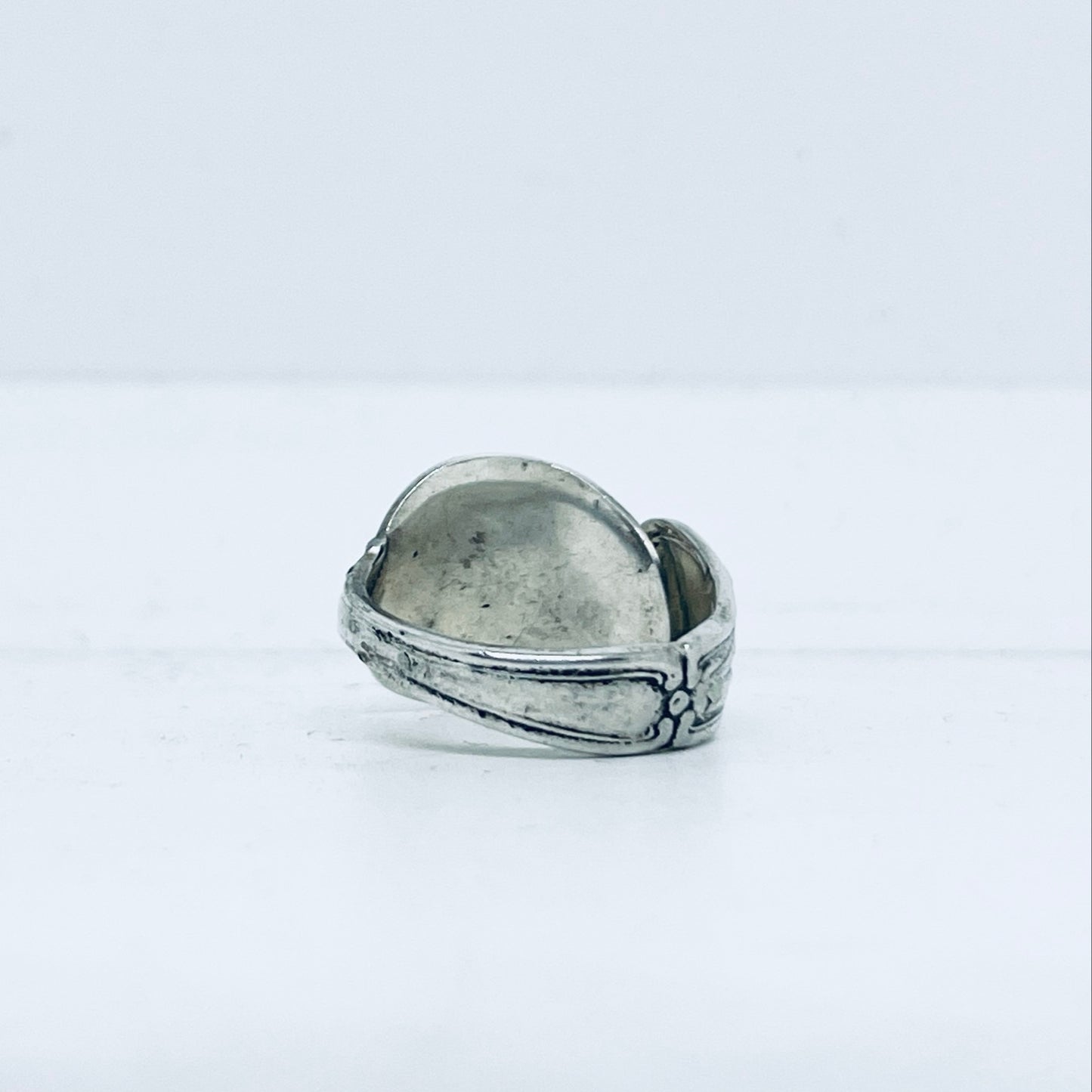 Anello Artigianale YUCCA Mod. INTERO Realizzato con intero Antico Cucchiaino in Argento (Prima Metà del ’900)
