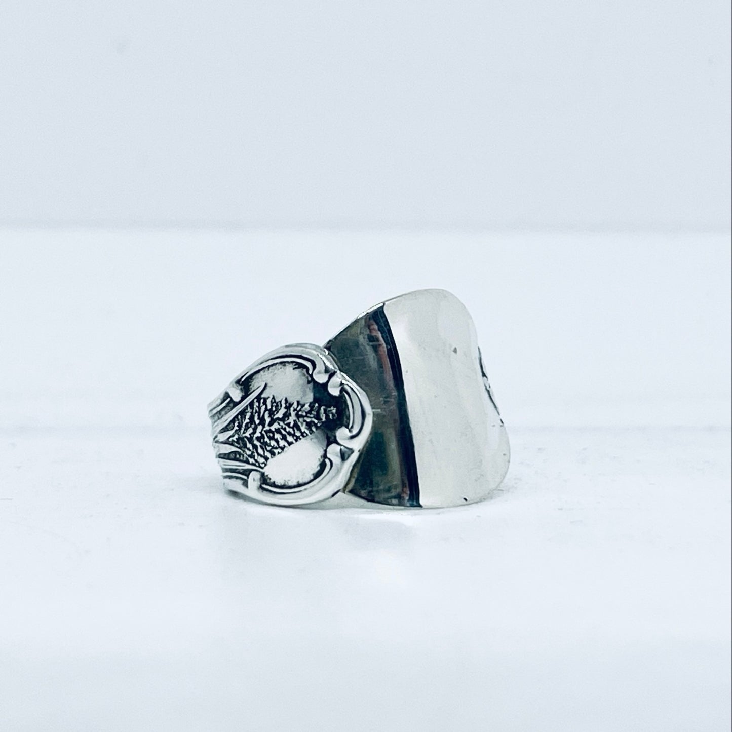 Anello Artigianale YUCCA Mod. INTERO Realizzato con intero Antico Cucchiaino in Argento (Prima Metà del ’900)