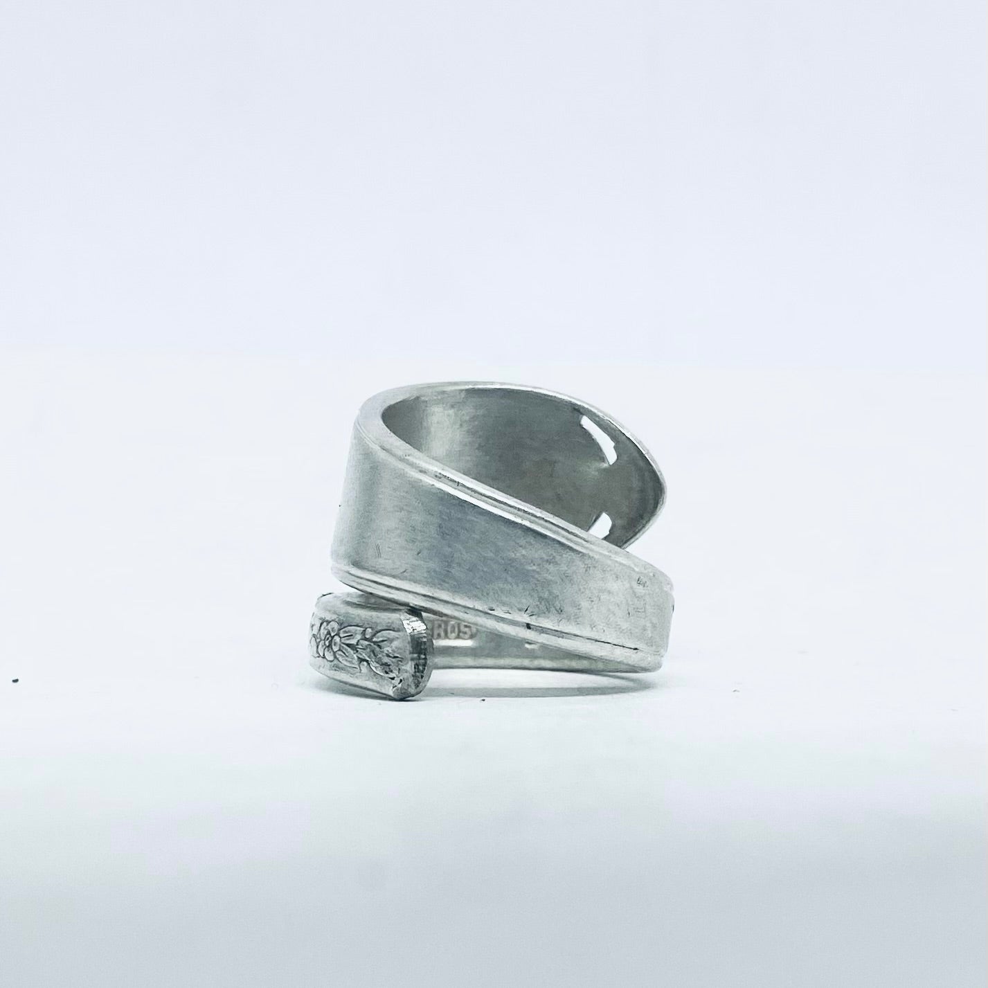 Anello Artigianale Mod. SPIRALE Realizzato con Antica posata in Argento (Prima Metà del ’900)