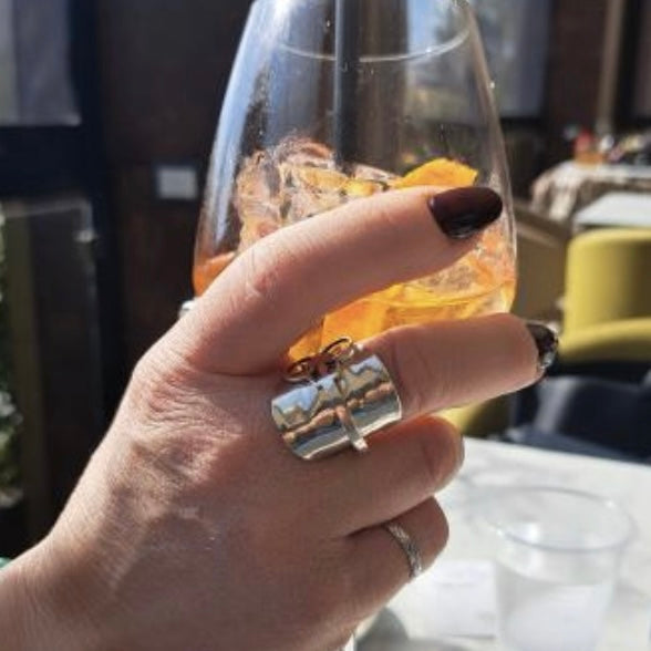 Anello Artigianale CORONA Mod. INTERO Realizzato con intero Antico Cucchiaino in Argento (Prima Metà del ’900)