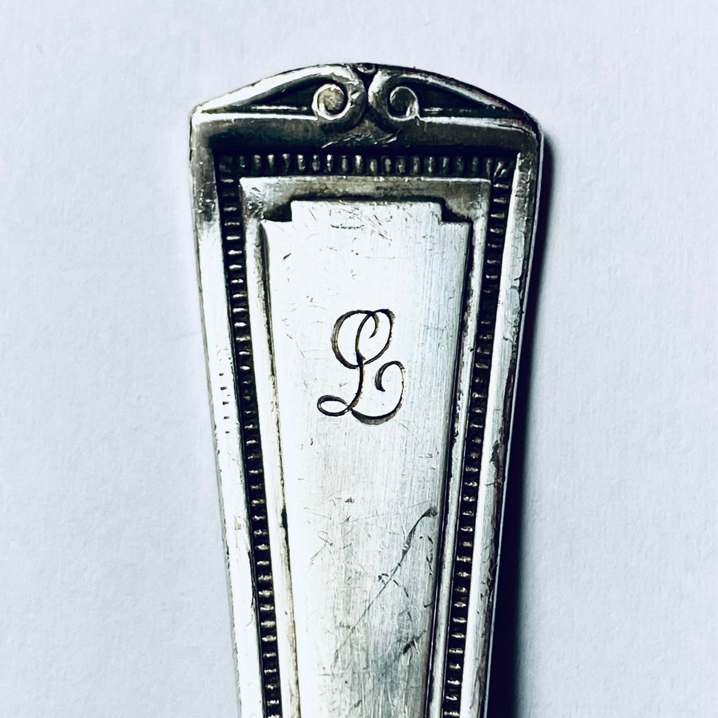 Anello Artigianale con Iniziale L