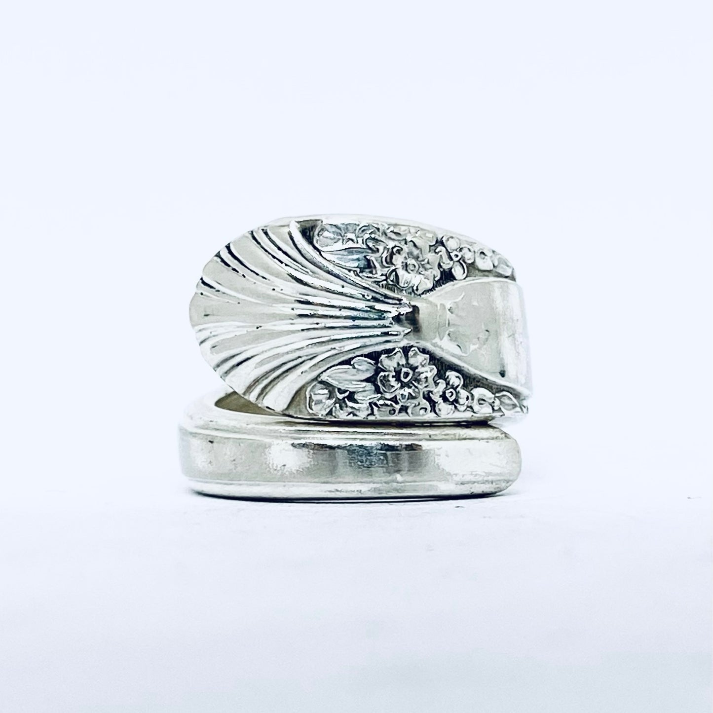 Anello Artigianale Mod. SPIRALE Realizzato con Antica posata in Argento (Prima Metà del ’900)