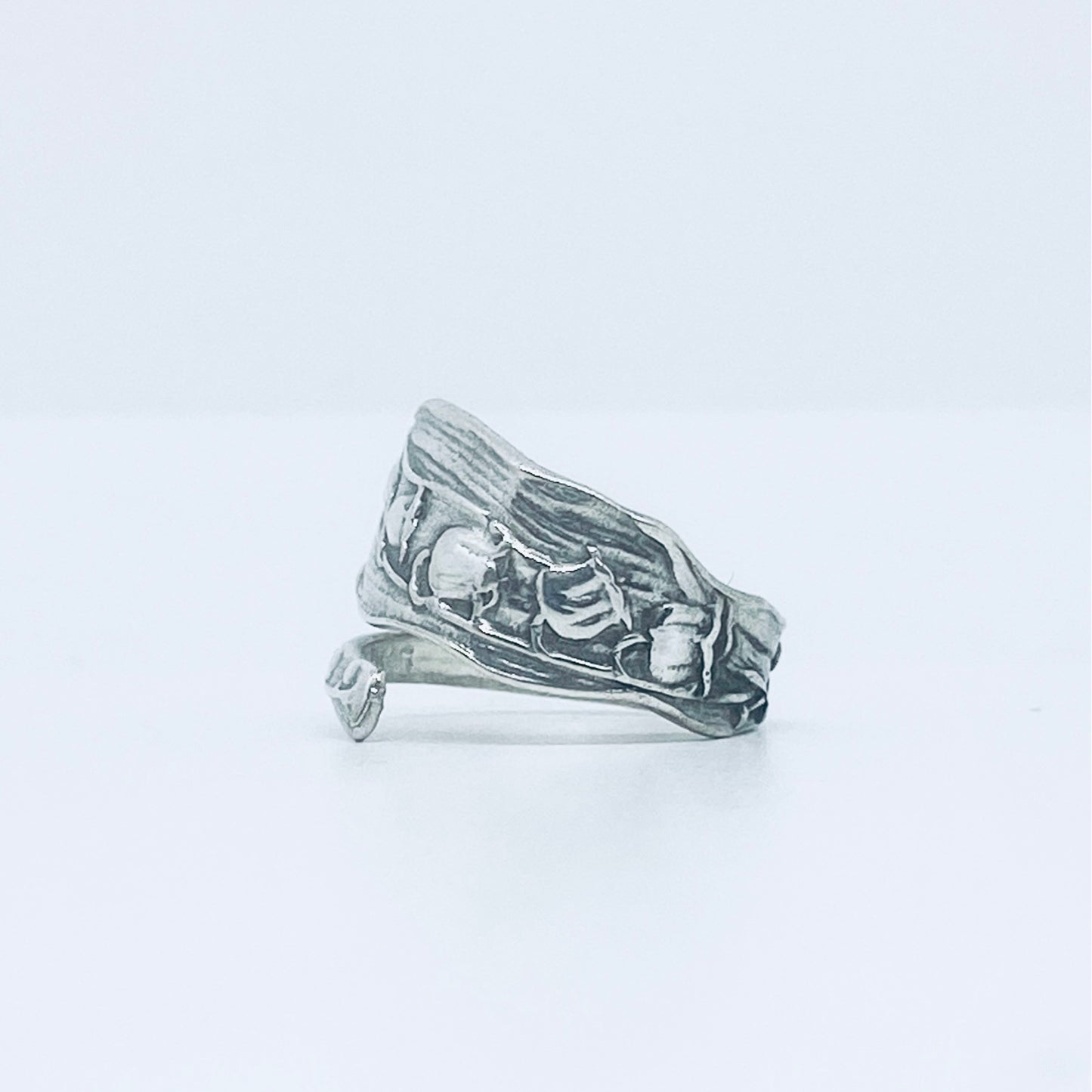 Anello Artigianale MUGHETTO Mod. CLASSICO/SPIRALE Realizzato con Antica posata in Argento (Prima Metà del ’900)