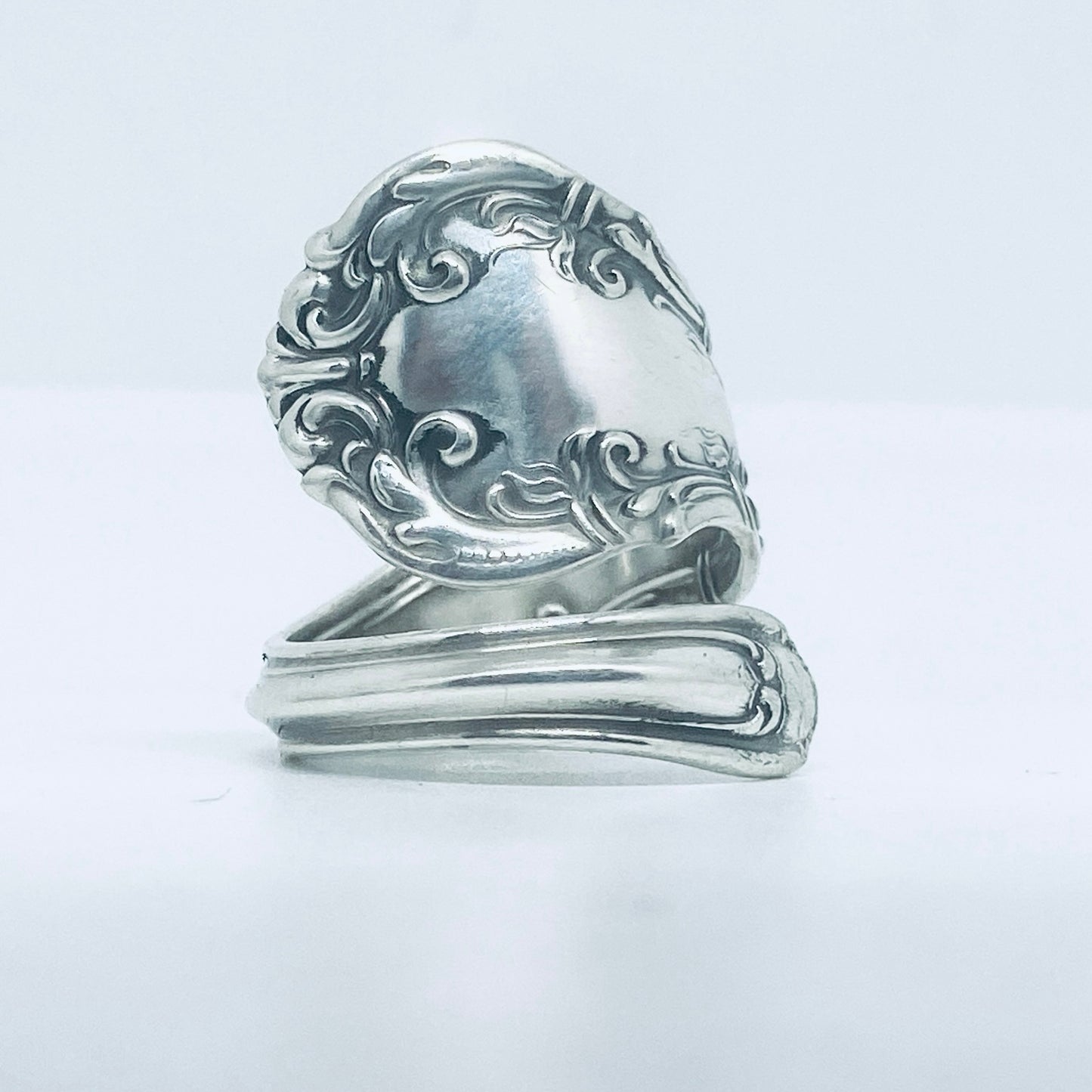 Anello Artigianale Mod. SPIRALE Realizzato con Antica posata in Argento (Prima Metà del ’900)