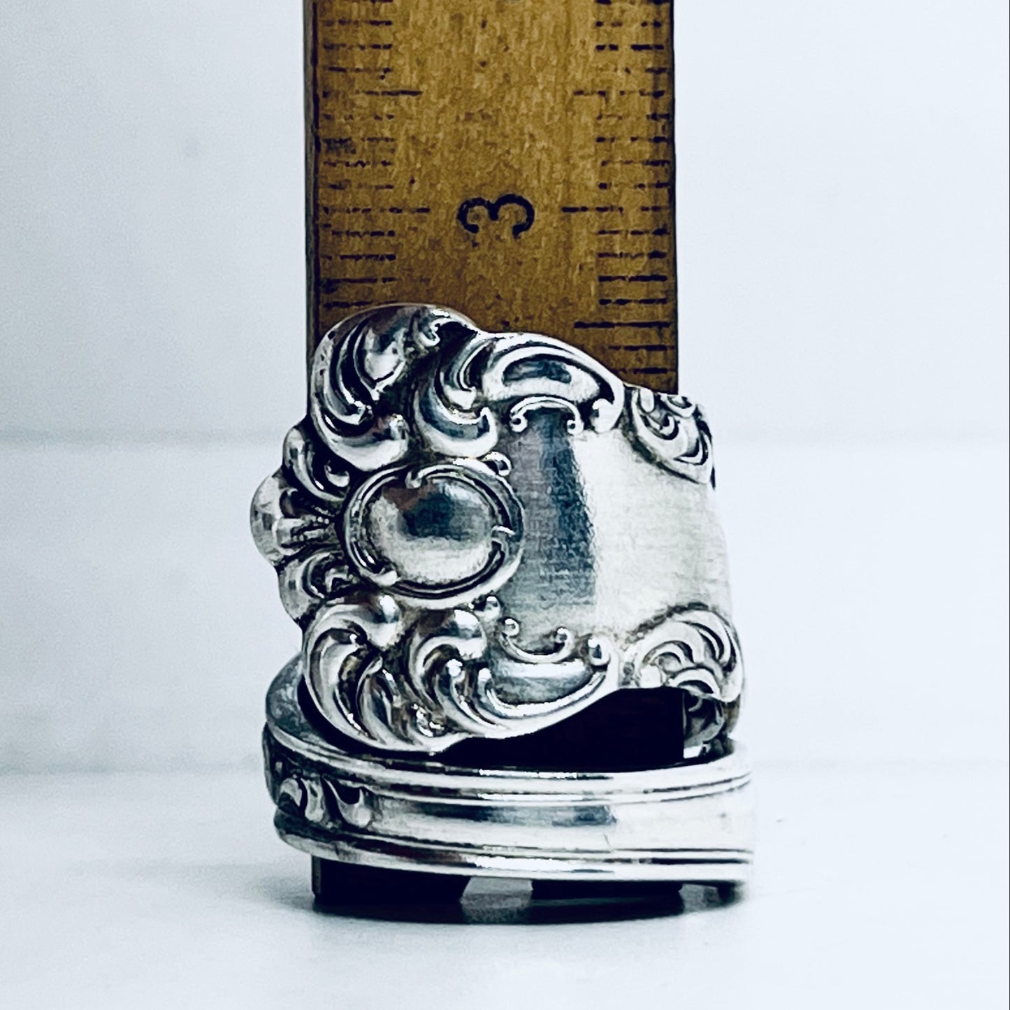 Anello Artigianale Mod. SPIRALE Realizzato con Antica posata in Argento (Prima Metà del ’900)