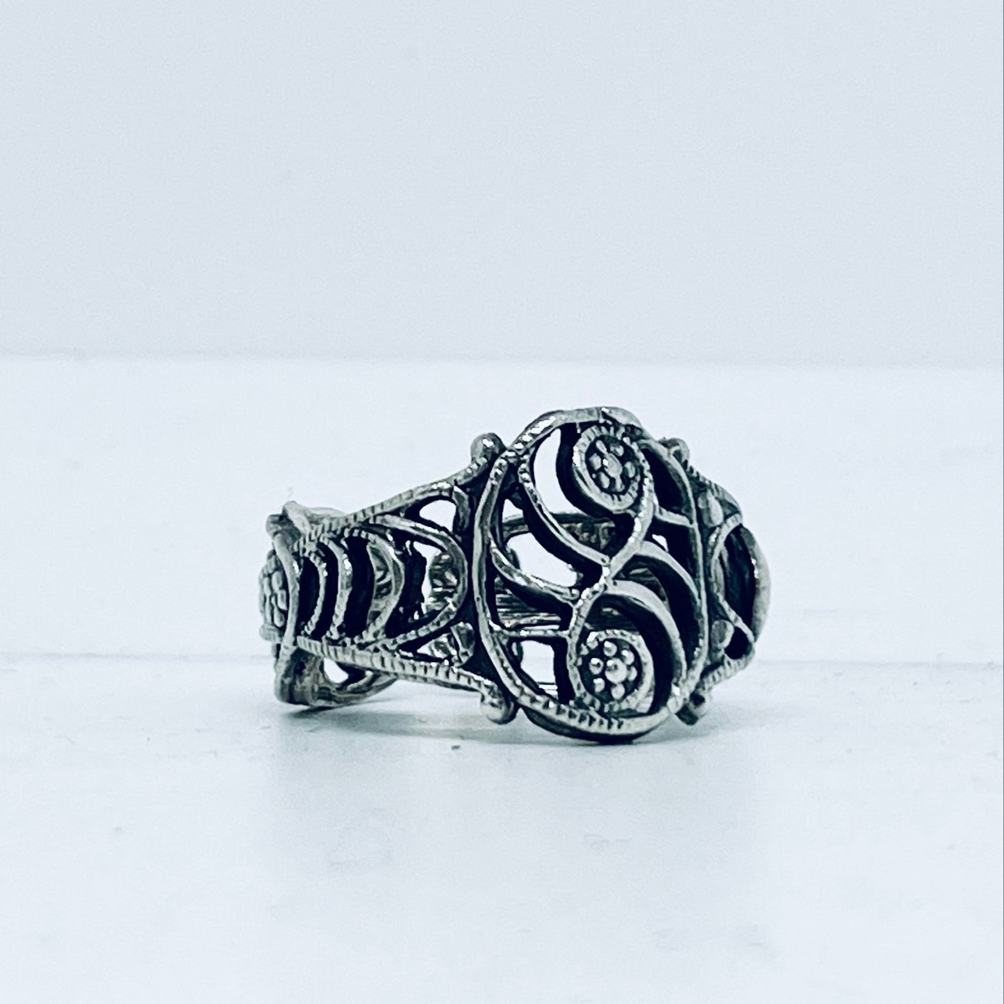 Anello Artigianale “BOCCHETTA SERRATURA TAO” Realizzato con bocchetta serratura in Argento (Prima Metà del ’900)