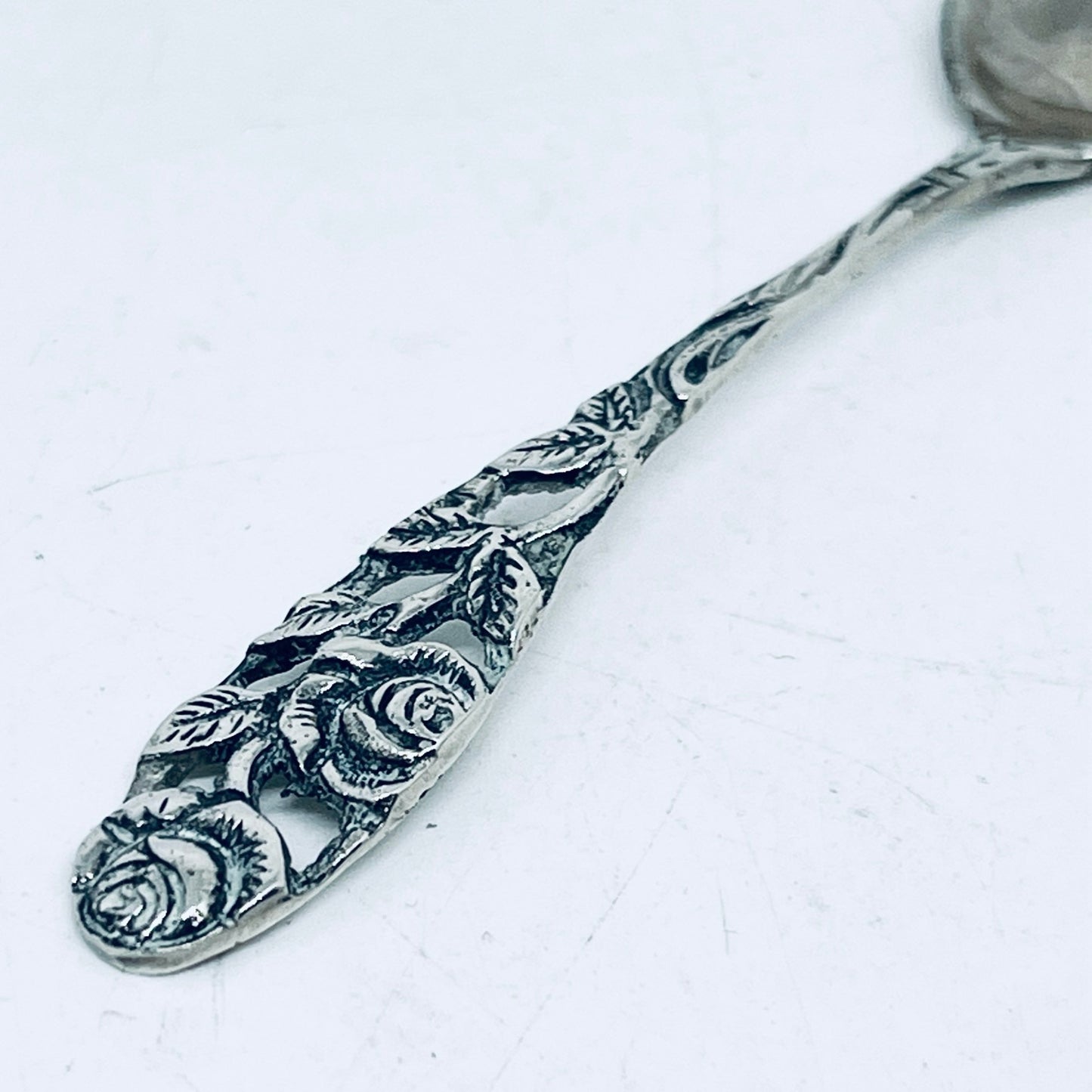 Anello Artigianale ROSA Mod. INTERO Realizzato con intero Antico Cucchiaino in Argento (Prima Metà del ’900)
