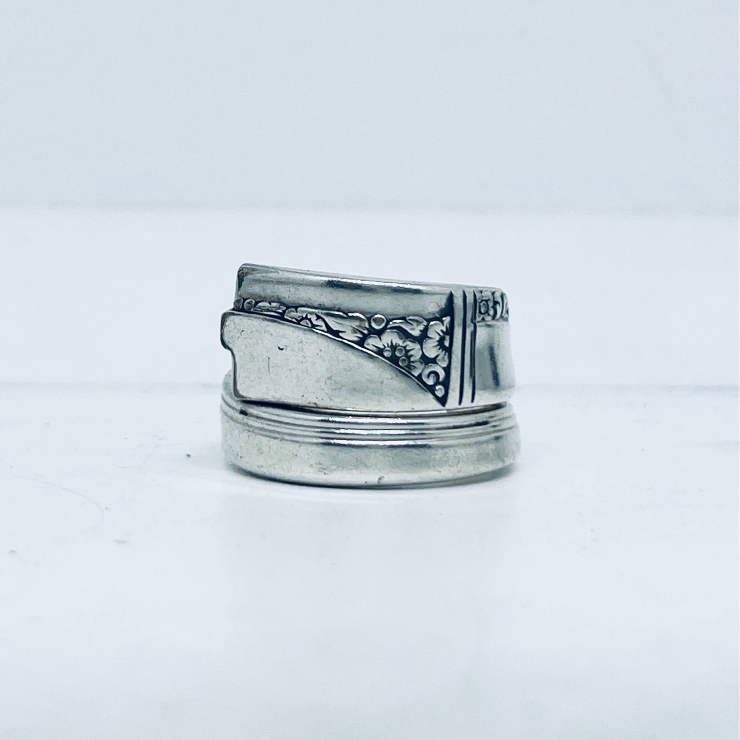 Anello Artigianale Mod. SPIRALE Realizzato con Antica posata in Argento (Prima Metà del ’900)