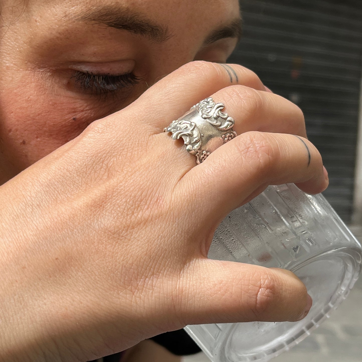 Anello Artigianale “BOCCHETTA SERRATURA ONDA” Realizzato con bocchetta serratura in Argento (Prima Metà del ’900)