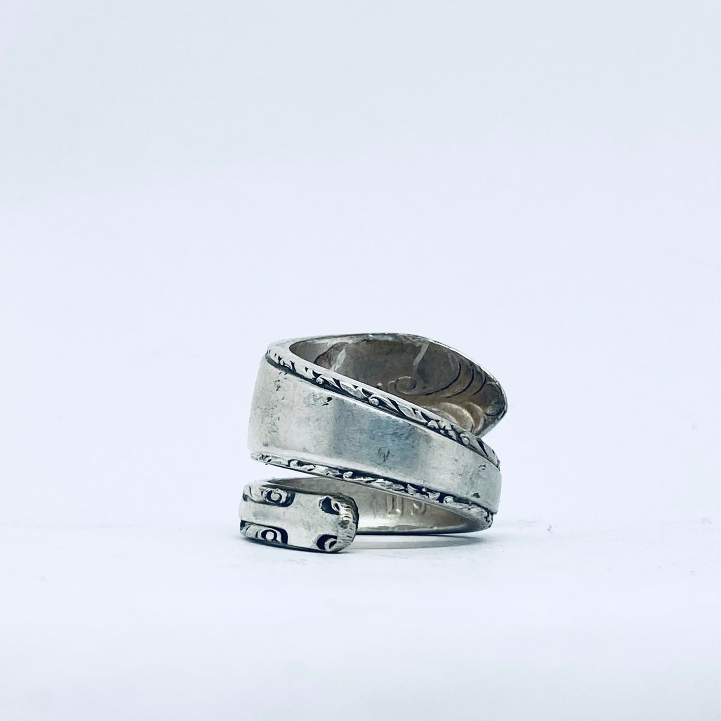 Anello Artigianale Mod. SPIRALE Realizzato con Antica posata in Argento (Prima Metà del ’900)
