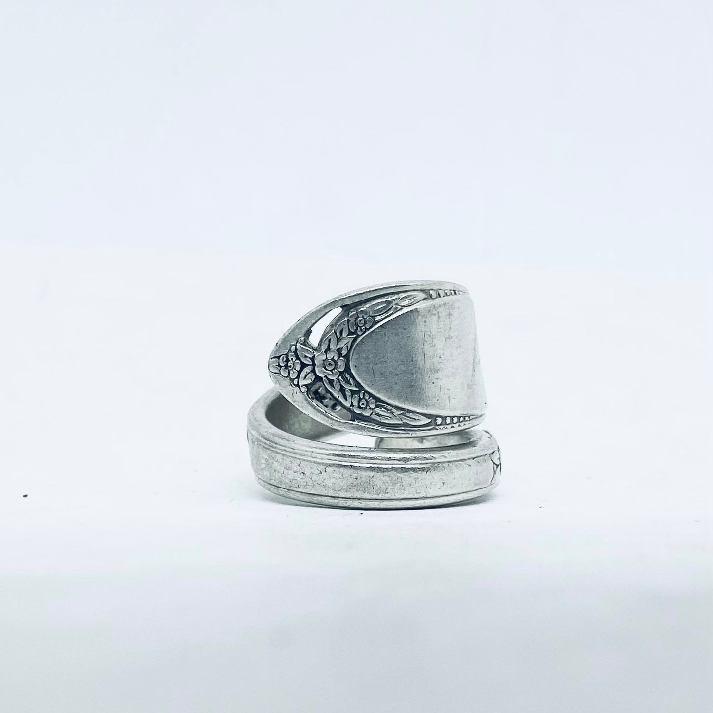 Anello Artigianale Mod. SPIRALE Realizzato con Antica posata in Argento (Prima Metà del ’900)