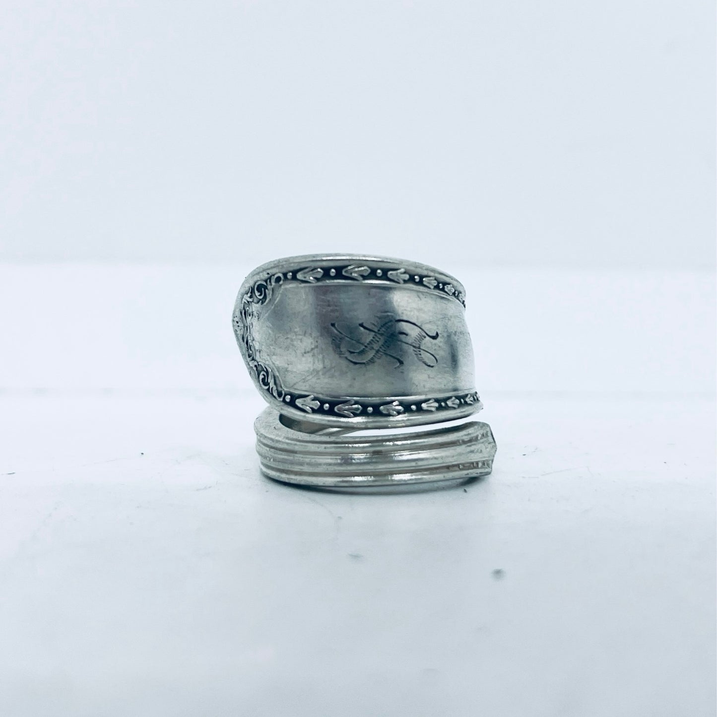Anello Artigianale con Iniziale S