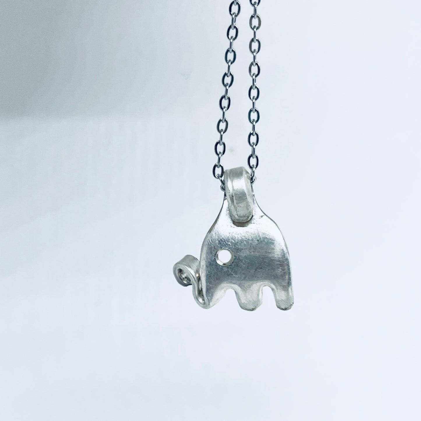 Pendente Artigianale Mod. MINI ELEFANTE Realizzato con Antica Posata in Argento (Prima Metà del ’900)
