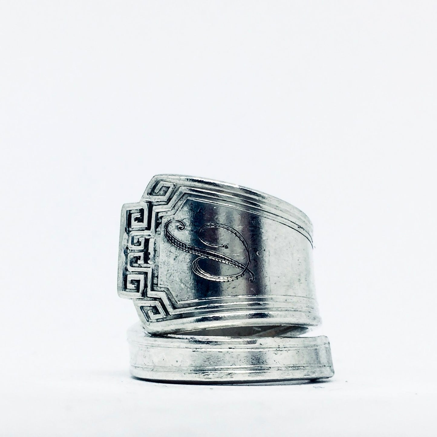Anello Artigianale con Iniziale P
