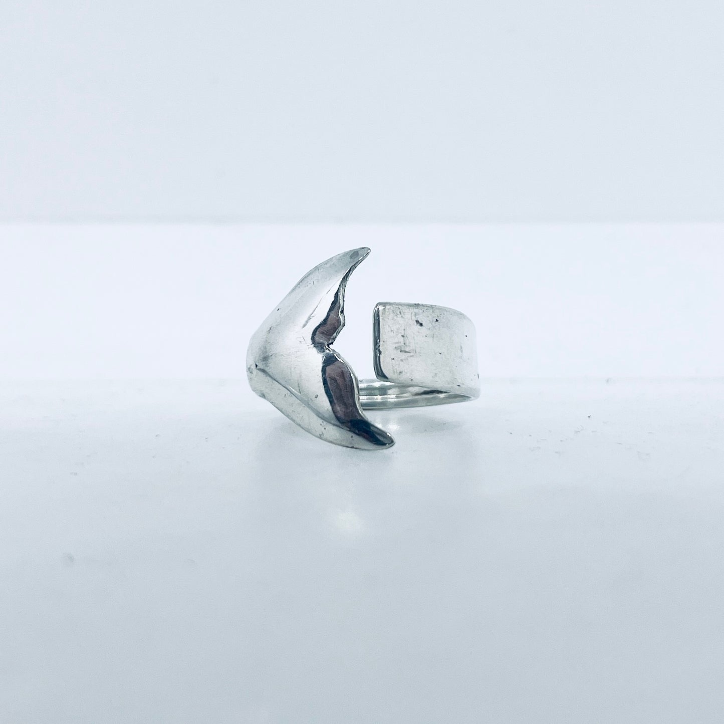 Anello Artigianale Mod. MINICODA#10 Realizzato con Antica posata in Argento (Prima Metà del ’900)