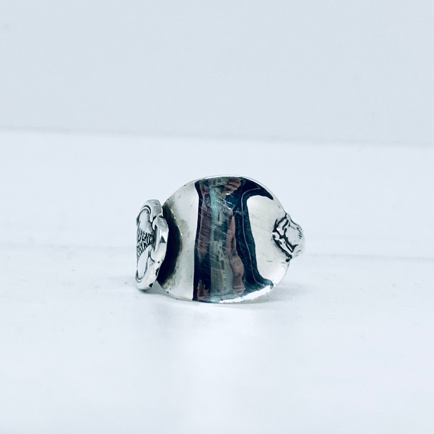 Anello Artigianale YUCCA Mod. INTERO Realizzato con intero Antico Cucchiaino in Argento (Prima Metà del ’900)