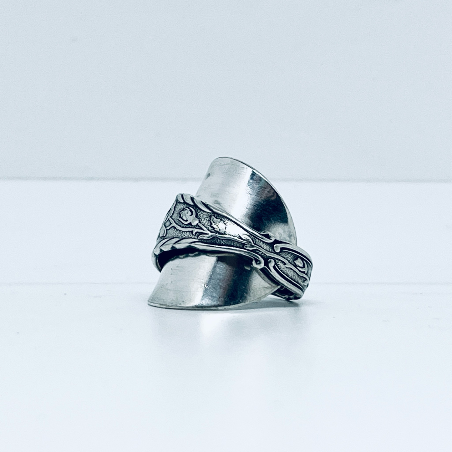 Anello Artigianale ROSE Mod. INTERO Realizzato con intero Antico Cucchiaino in Argento (Prima Metà del ’900)