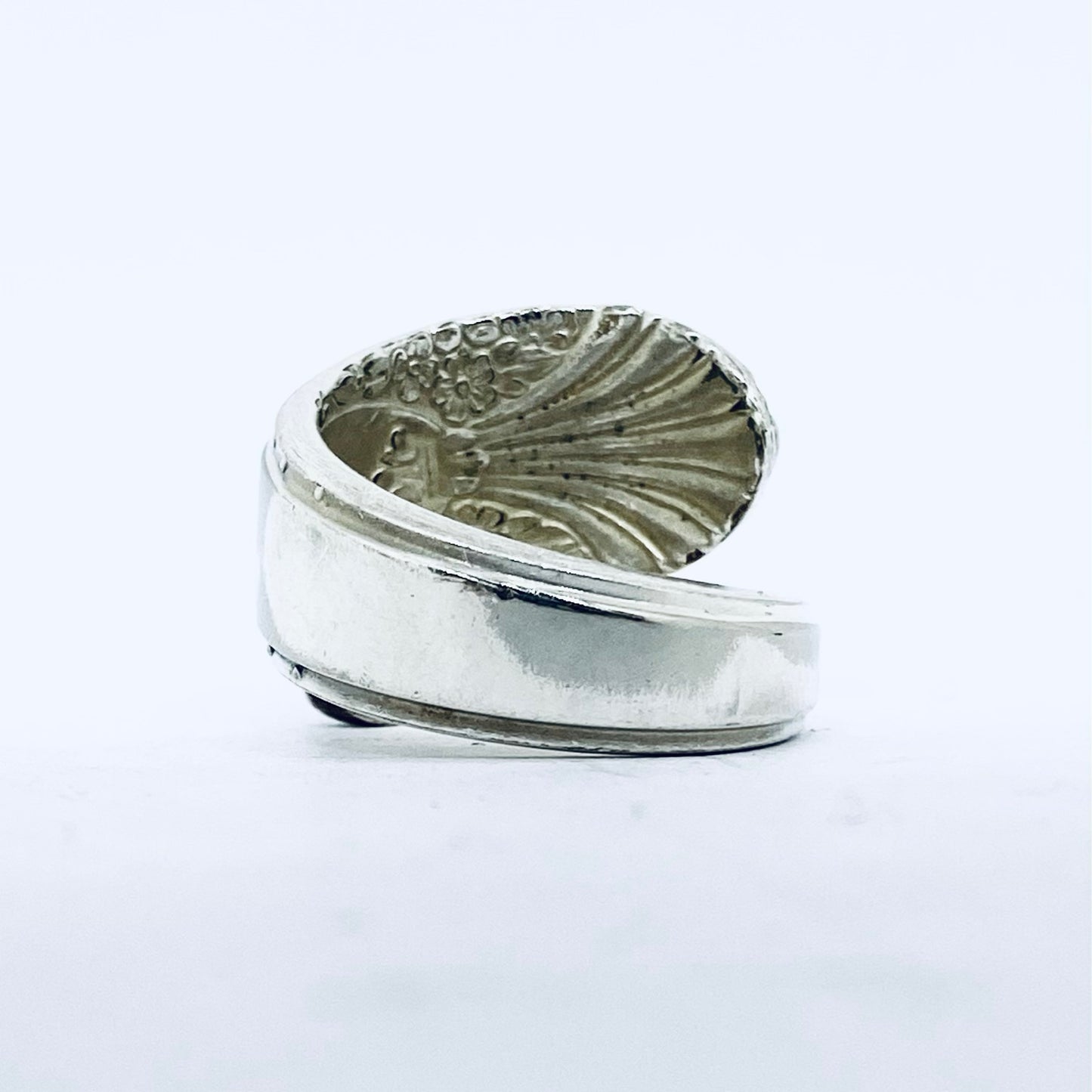 Anello Artigianale Mod. SPIRALE Realizzato con Antica posata in Argento (Prima Metà del ’900)