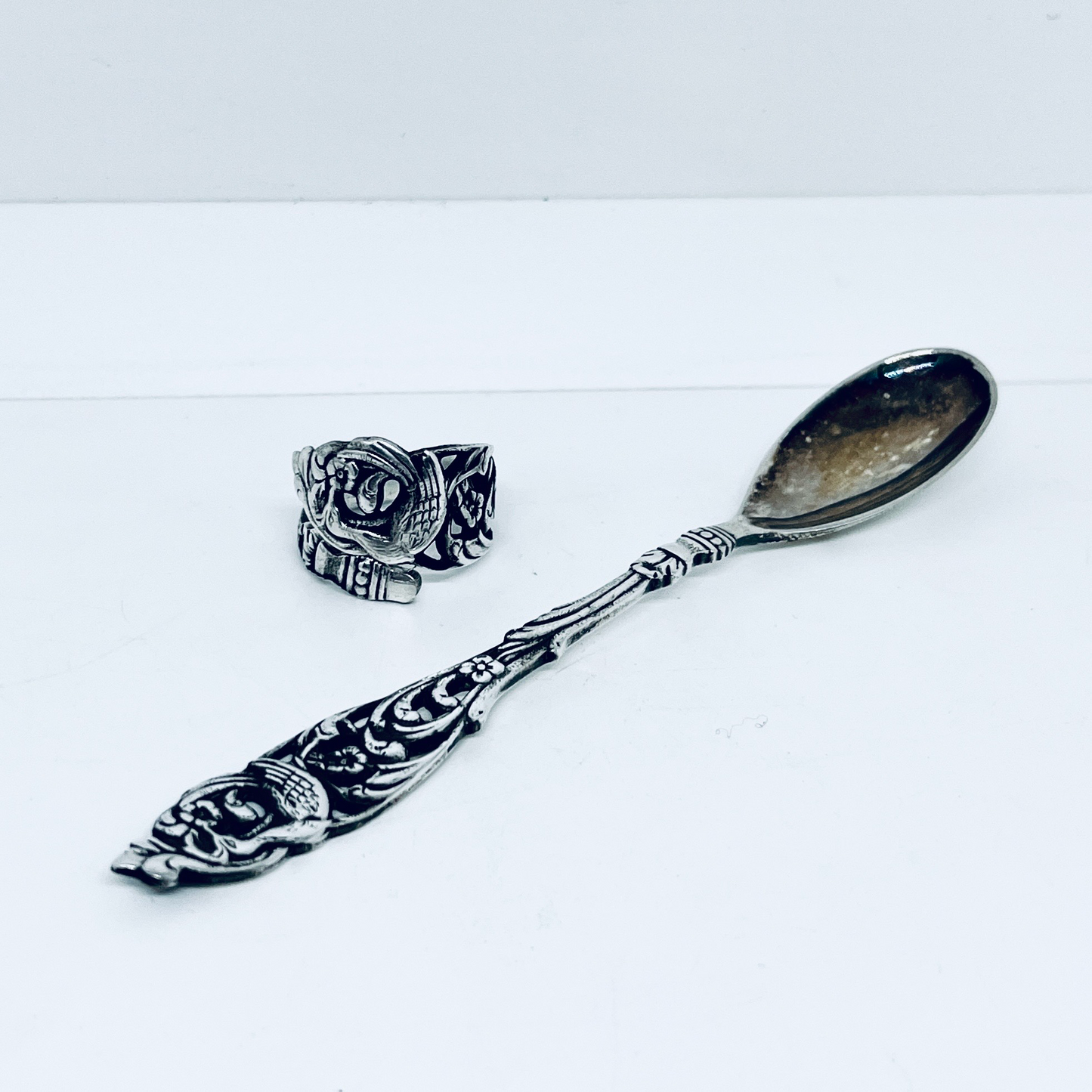 Anello Artigianale UCCELLO DEL PARADISO Mod. SPIRALE Realizzato con Antica posata in Argento (Prima Metà del ’900)