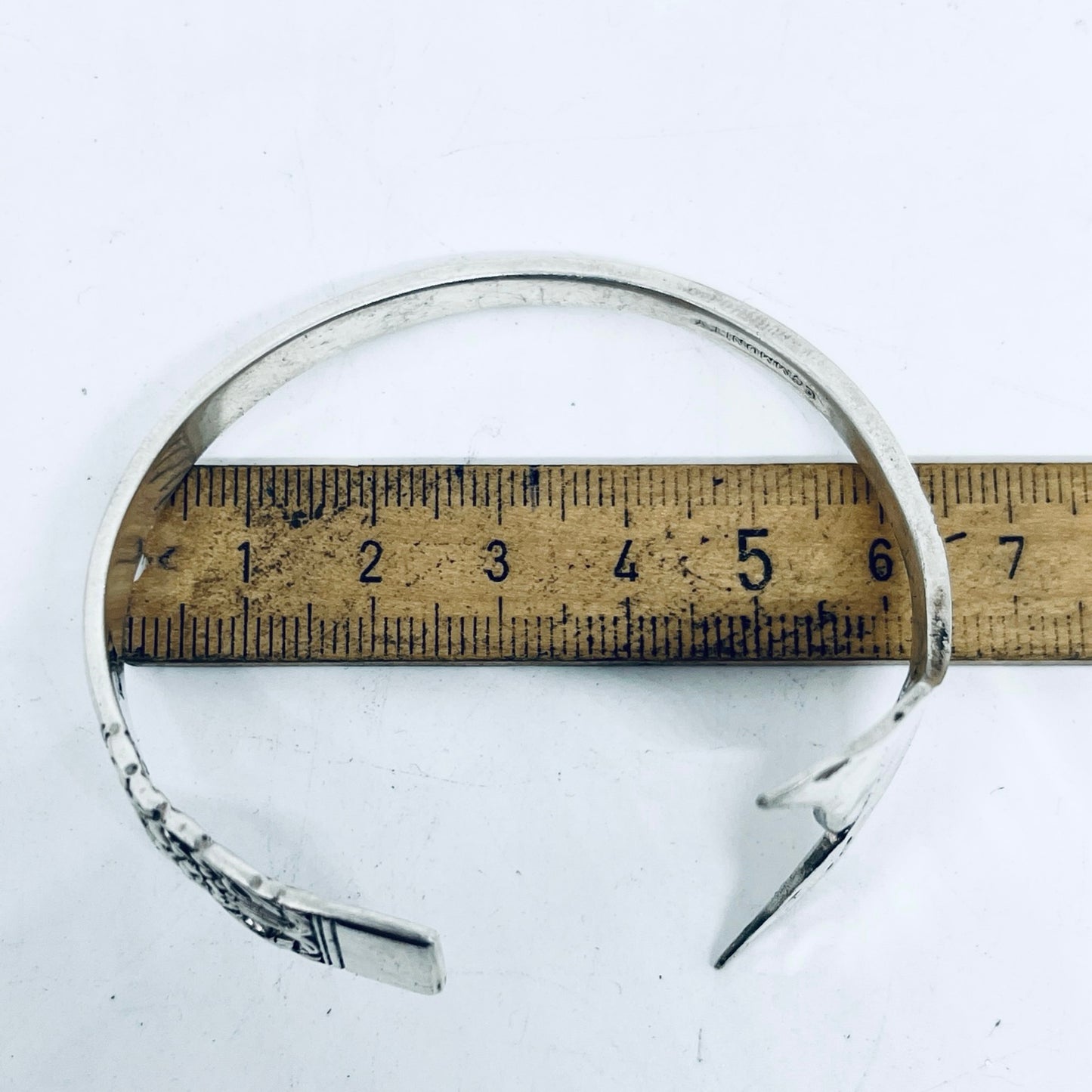 Bracciale Artigianale Mod. CODA MARTELLATA Realizzato con Antica posata in Argento (Prima Metà del ’900)