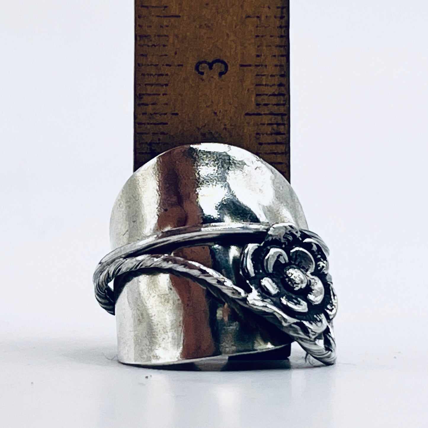 Anello Artigianale ART NOUVEAU Mod. INTERO/SPIRALE Realizzato con Antica posata in Argento (Prima Metà del ’900)