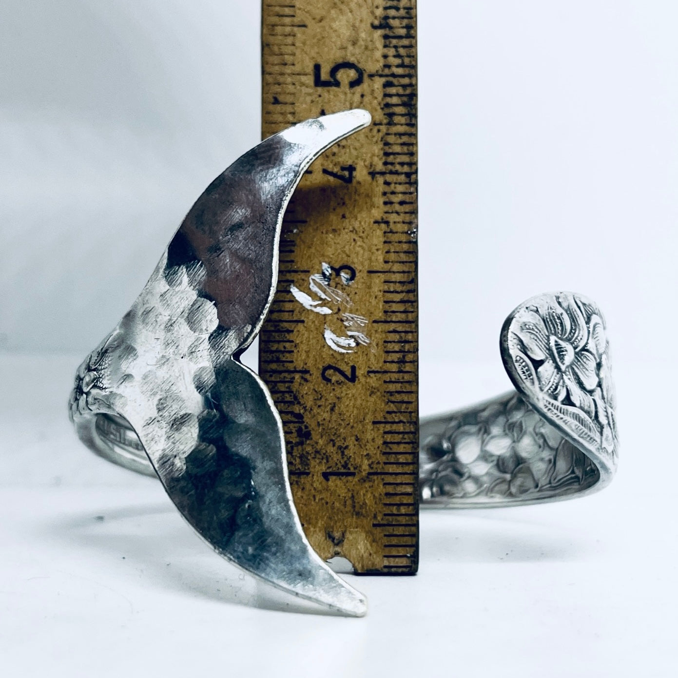 Bracciale Artigianale NARCISI Mod. CODA MARTELLATA Realizzato con Antica posata in Argento (Prima Metà del ’900)
