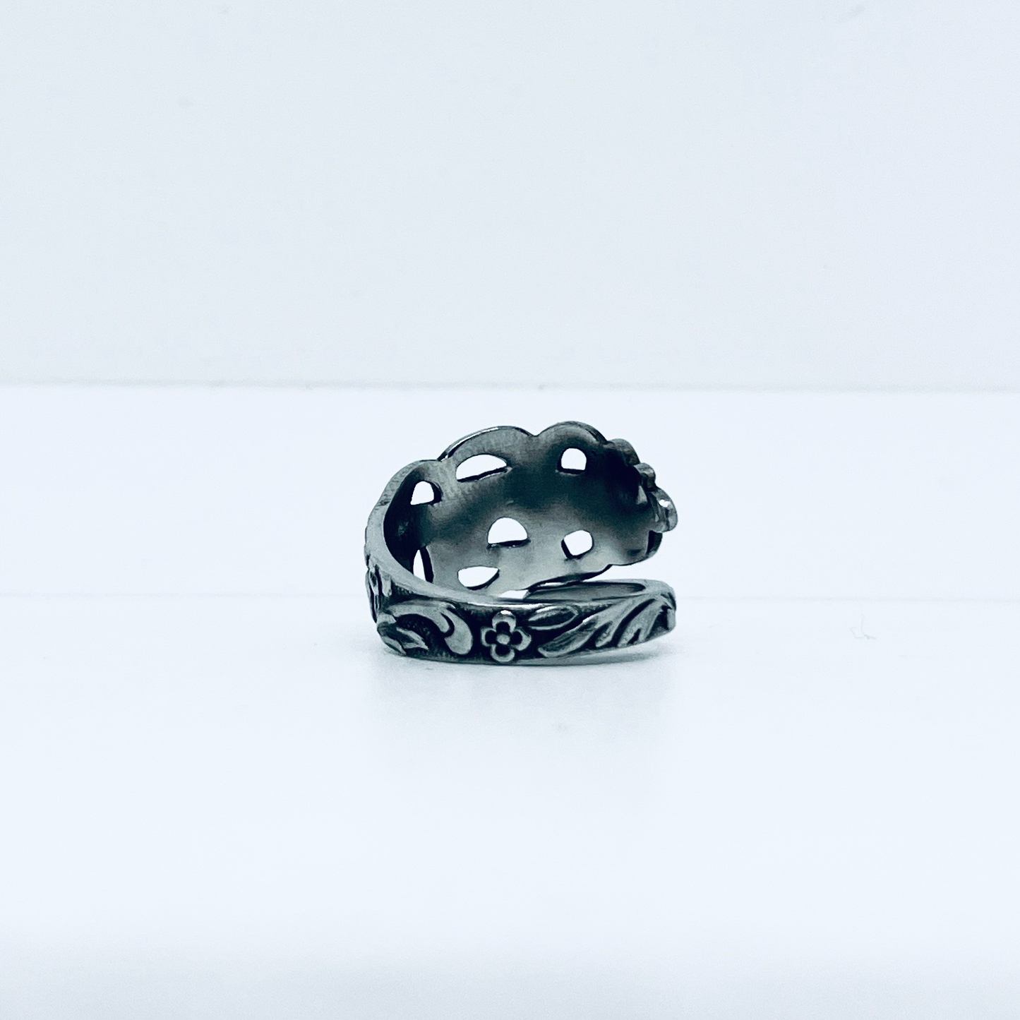 Anello Artigianale NONTISCORDARDIMÉ Mod. SPIRALE Realizzato con Antica posata in Argento (Prima Metà del ’900)