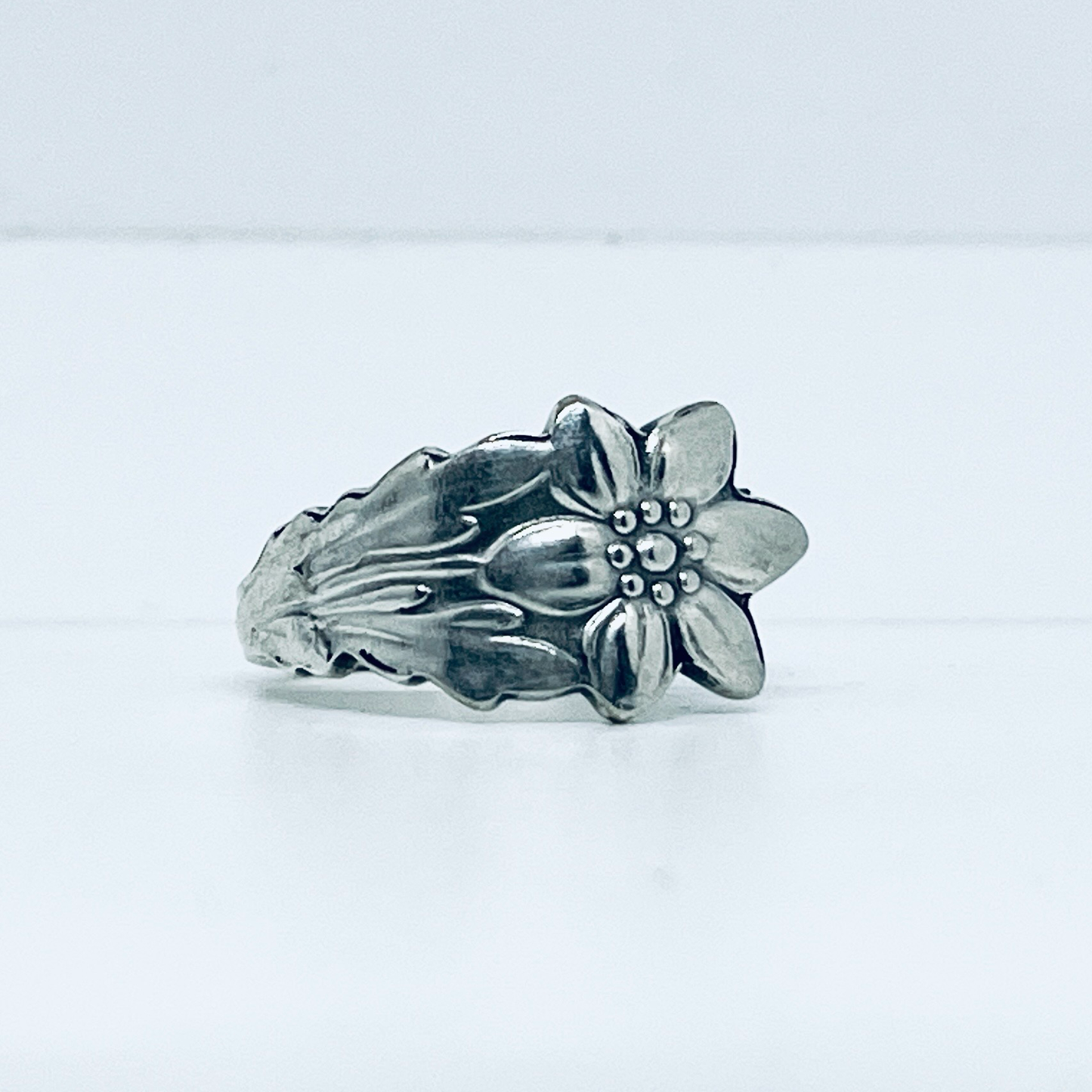 Anello Artigianale STELLA ALPINA Mod. CLASSICO Realizzato con Antica posata in Argento (Prima Metà del ’900)