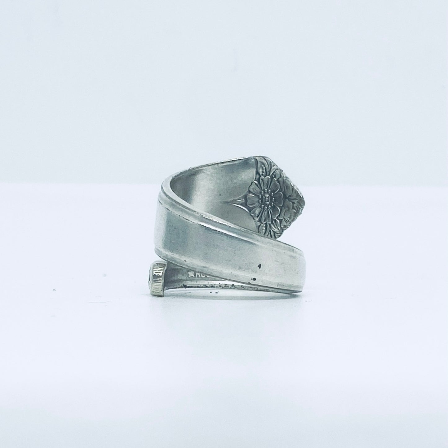 Anello Artigianale Mod. SPIRALE Realizzato con Antica posata in Argento (Prima Metà del ’900)