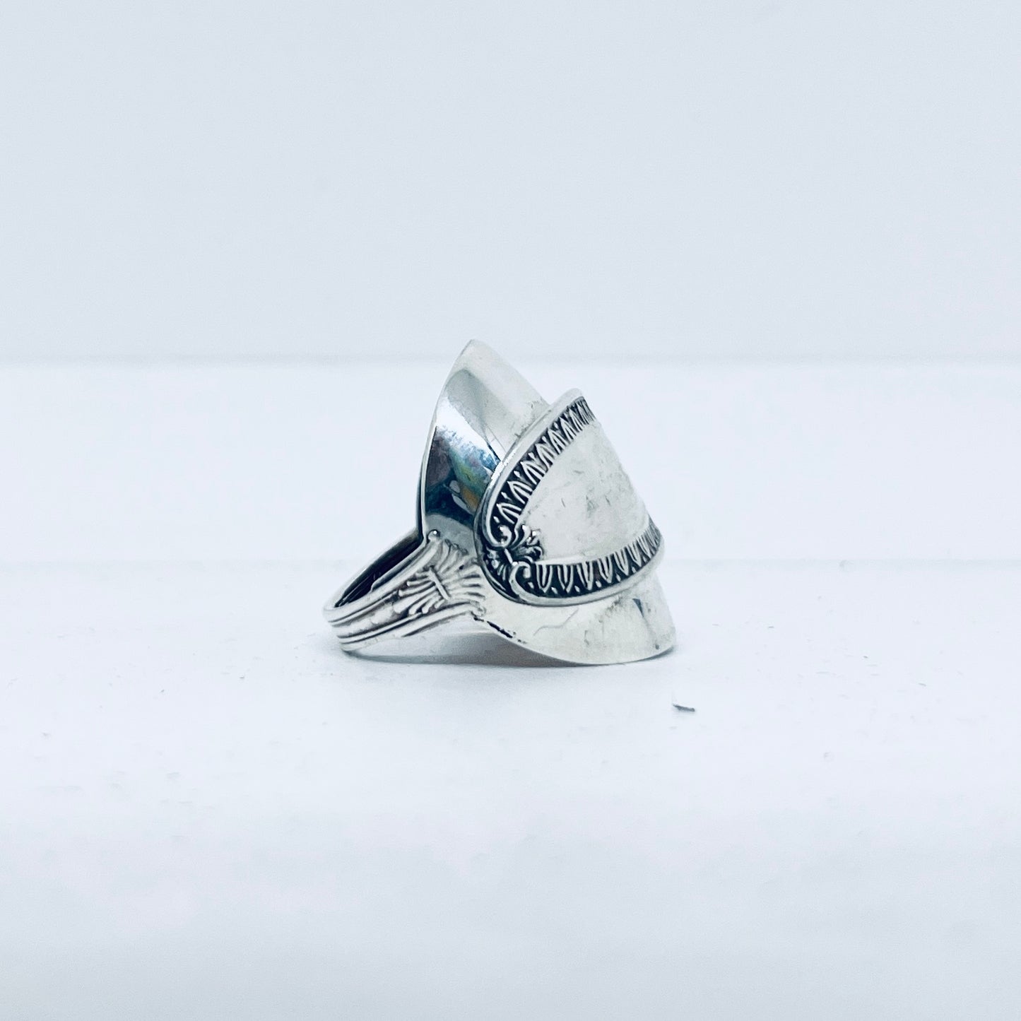 Anello Artigianale Mod. INTERO Realizzato con intero Antico Cucchiaino in Argento (Prima Metà del ’900)