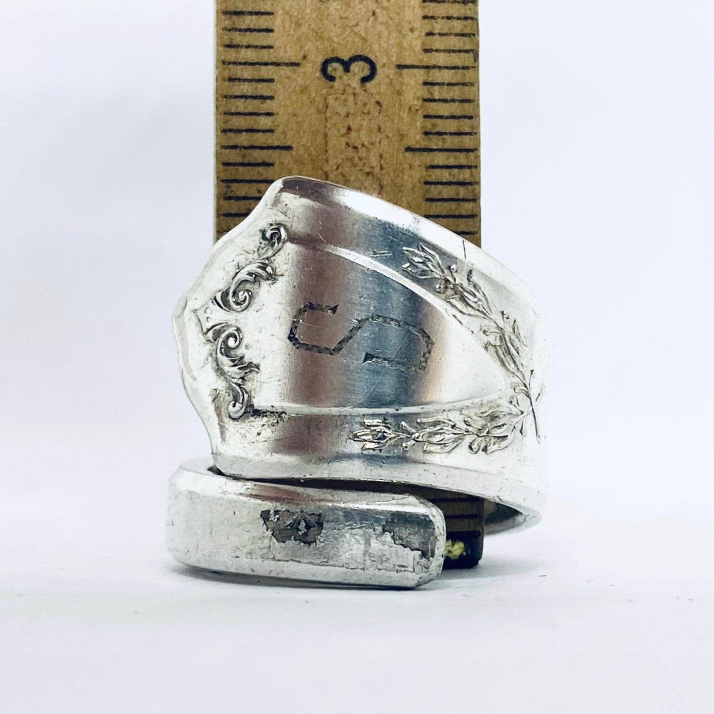 Anello Artigianale con Iniziale S