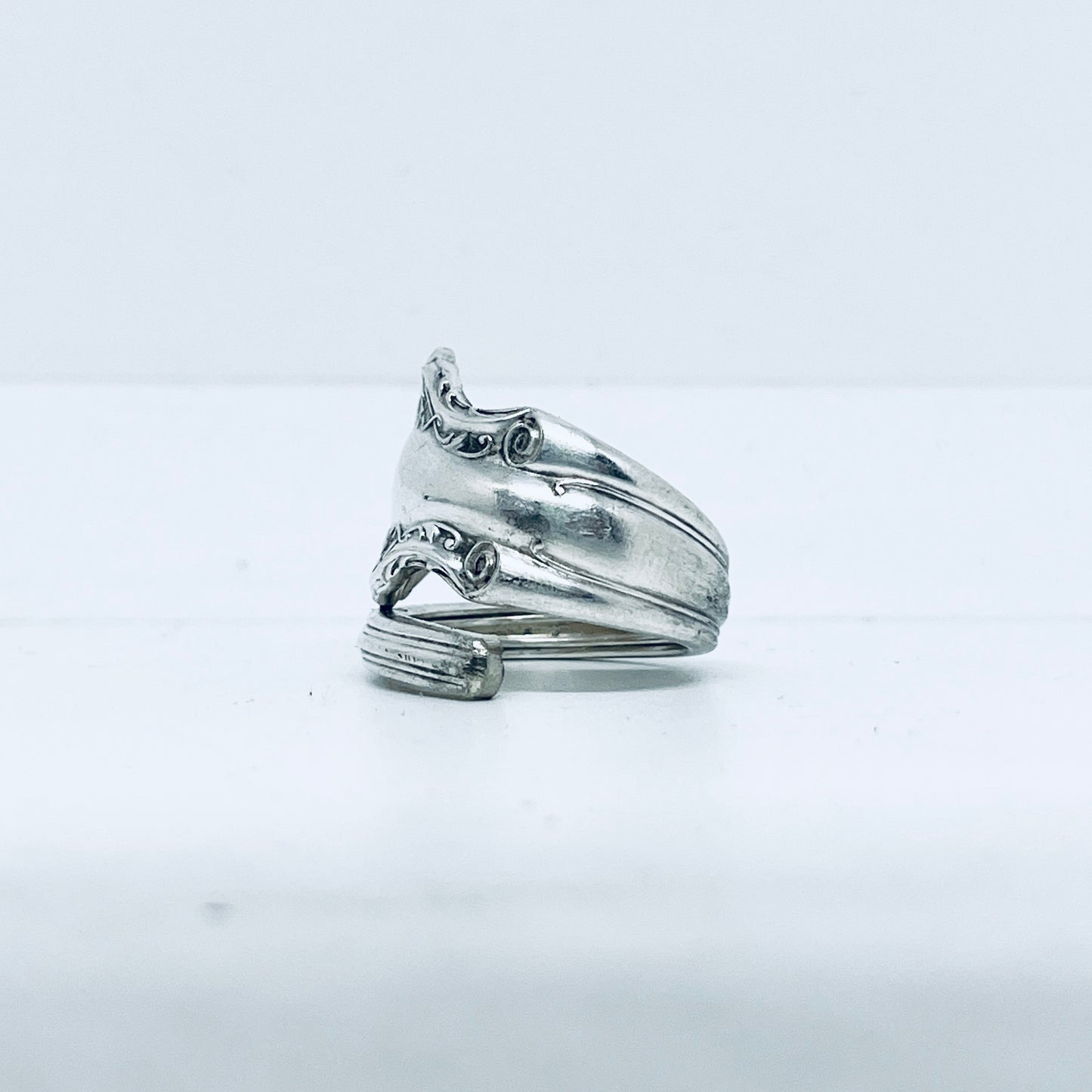 Anello Artigianale Mod. SPIRALE Realizzato con Antica posata in Argento (Prima Metà del ’900)