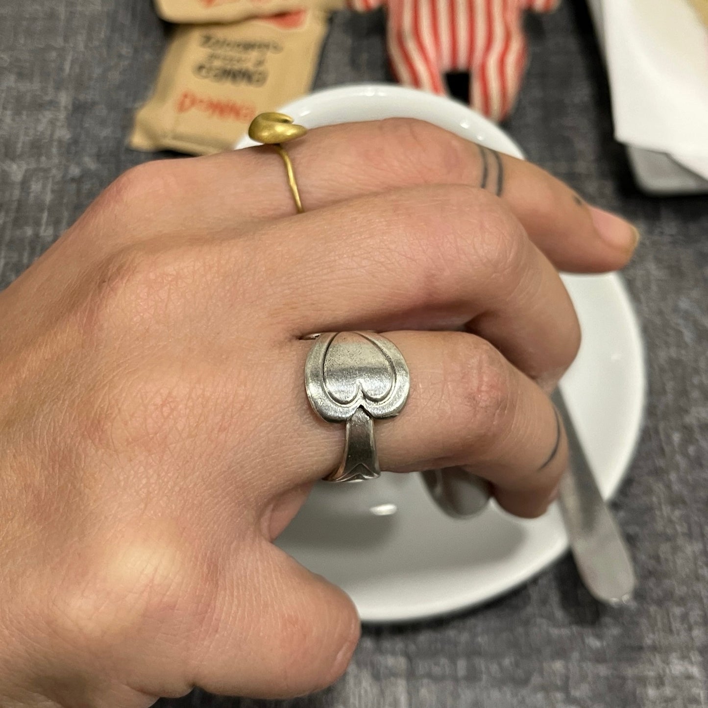 Anello Artigianale 4CUORI Mod. CLASSICO Realizzato con Antica posata in Argento (Prima Metà del ’900)