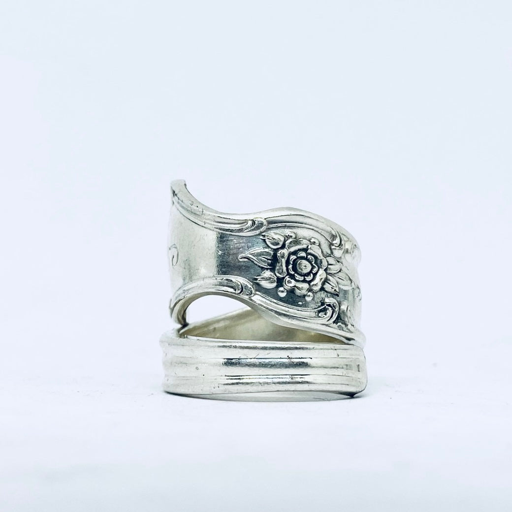 Anello Artigianale con Iniziale I