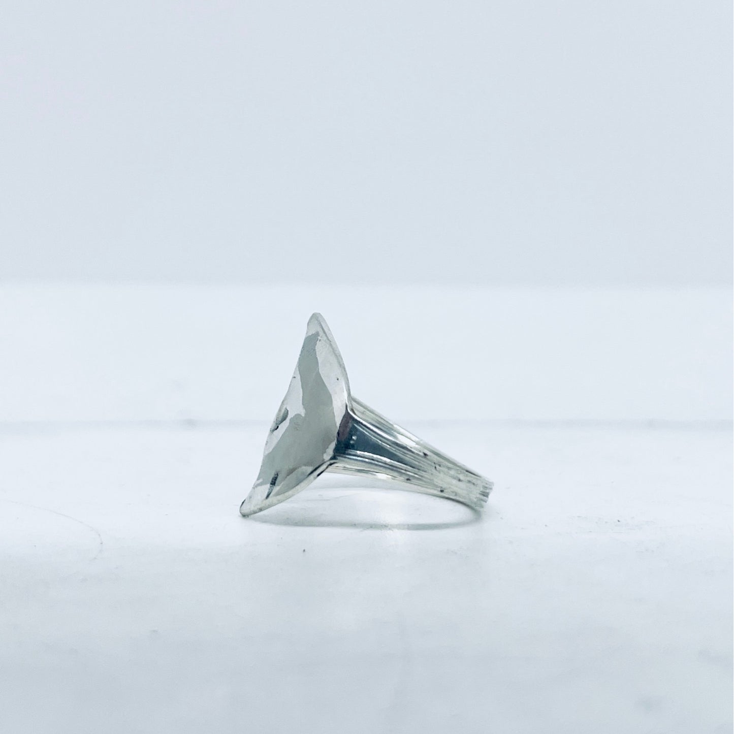 Anello Artigianale Mod. MINICODA#04 Realizzato con Antica posata in Argento (Prima Metà del ’900)