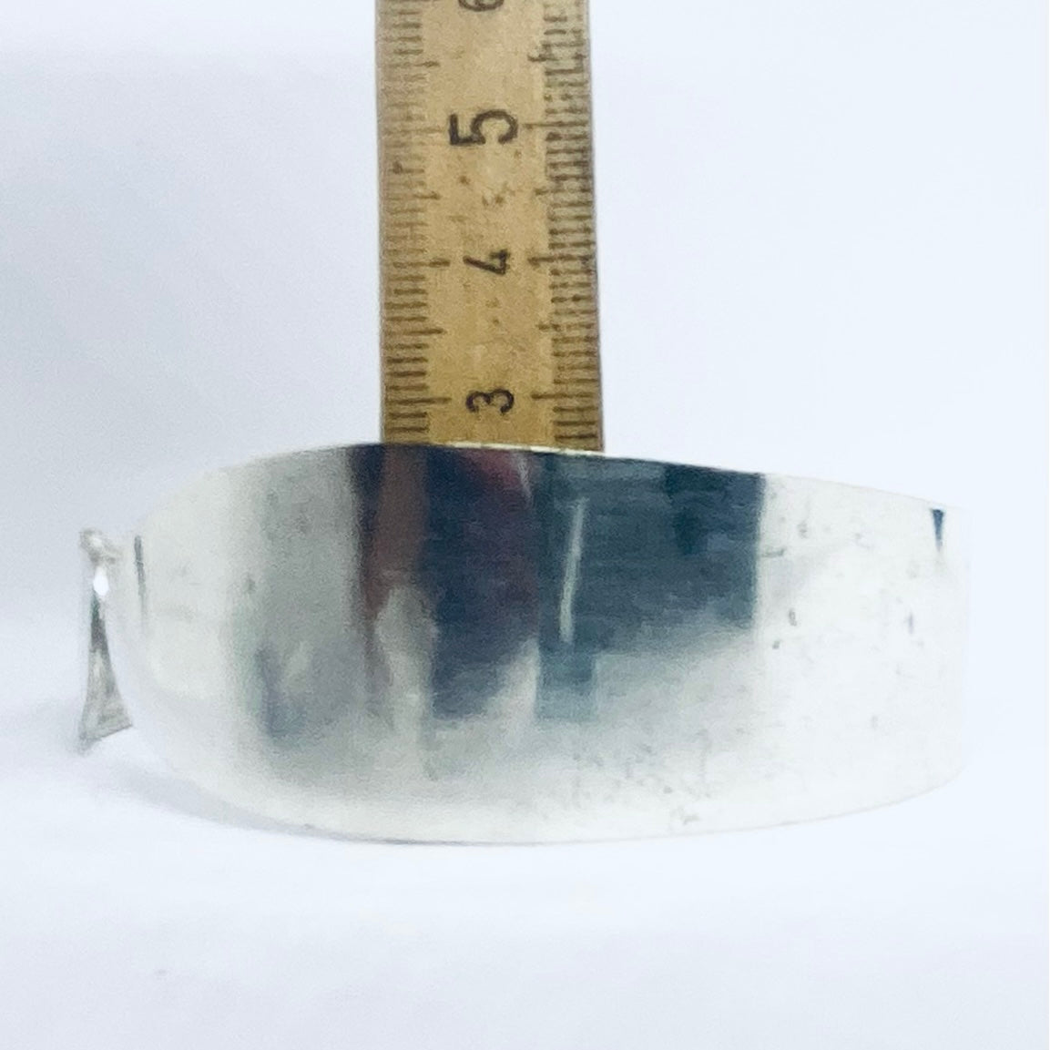 Bracciale Artigianale Mod. MASTER BUTTER KNIFE Realizzato con Antica posata in Argento (Prima Metà del ’900)